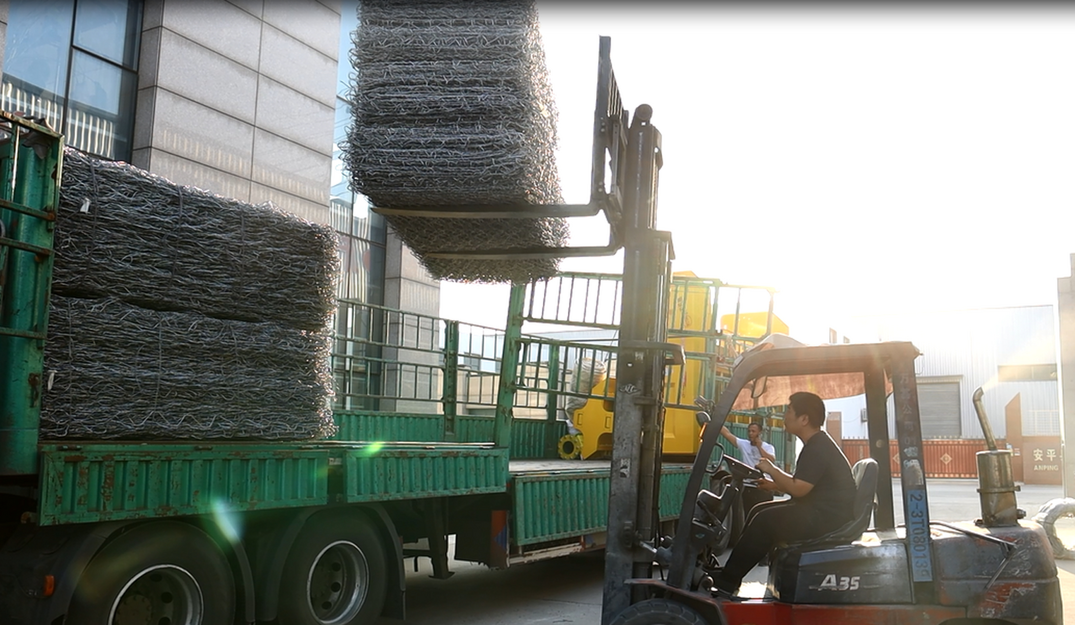 铅丝石笼网# #万基石笼网#  铅丝石笼网的用途 铅丝石笼网广泛应用于