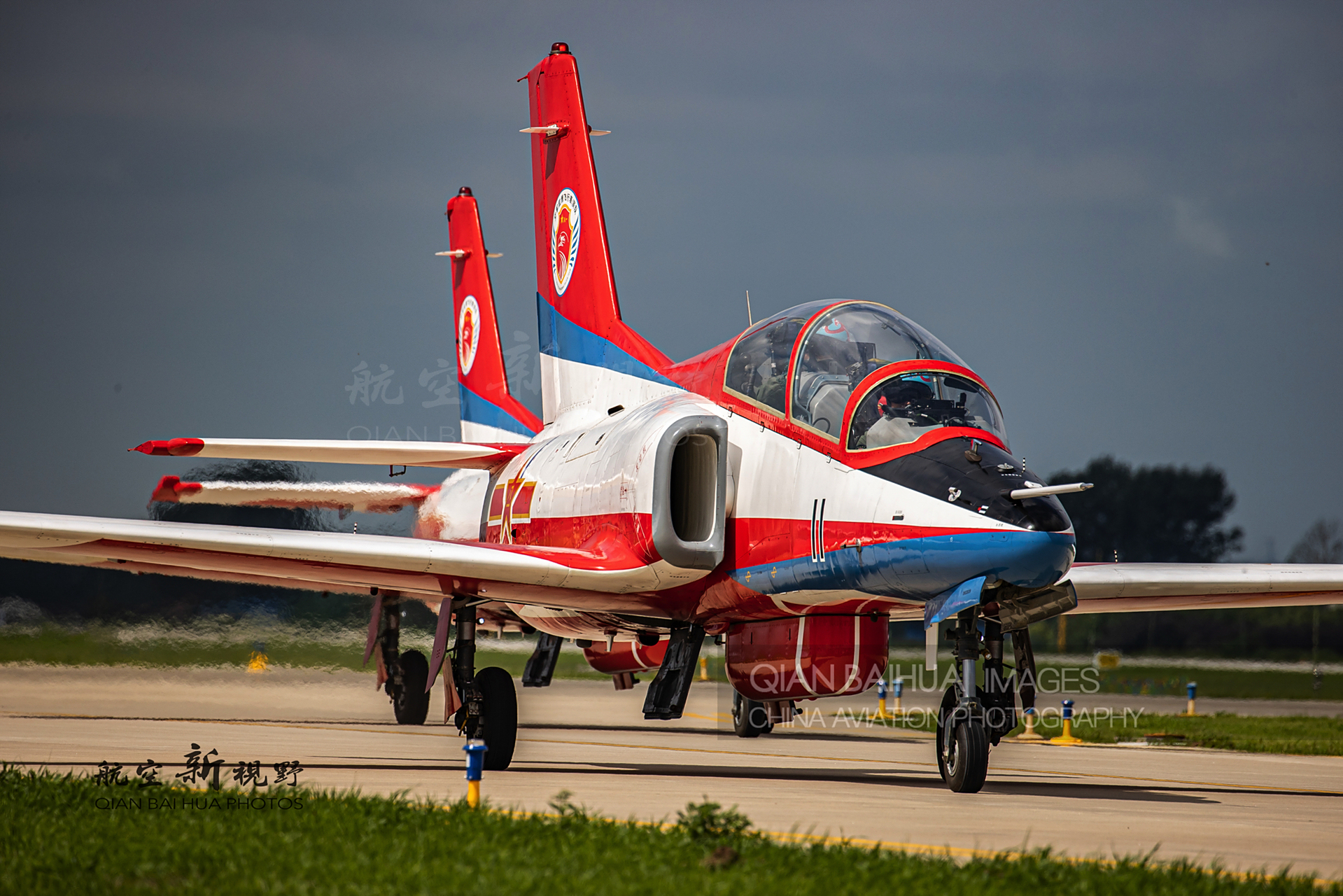 我国空军红鹰飞行表演队装备的教-8飞机,图片摄于2023年空军航空开放