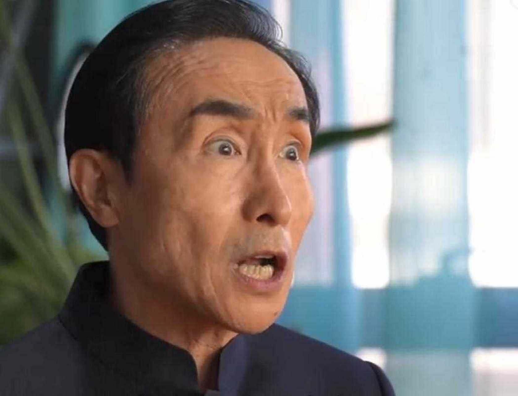 巩汉林说,明星一年的收入达到了几千万上亿,居然还tsls简直是