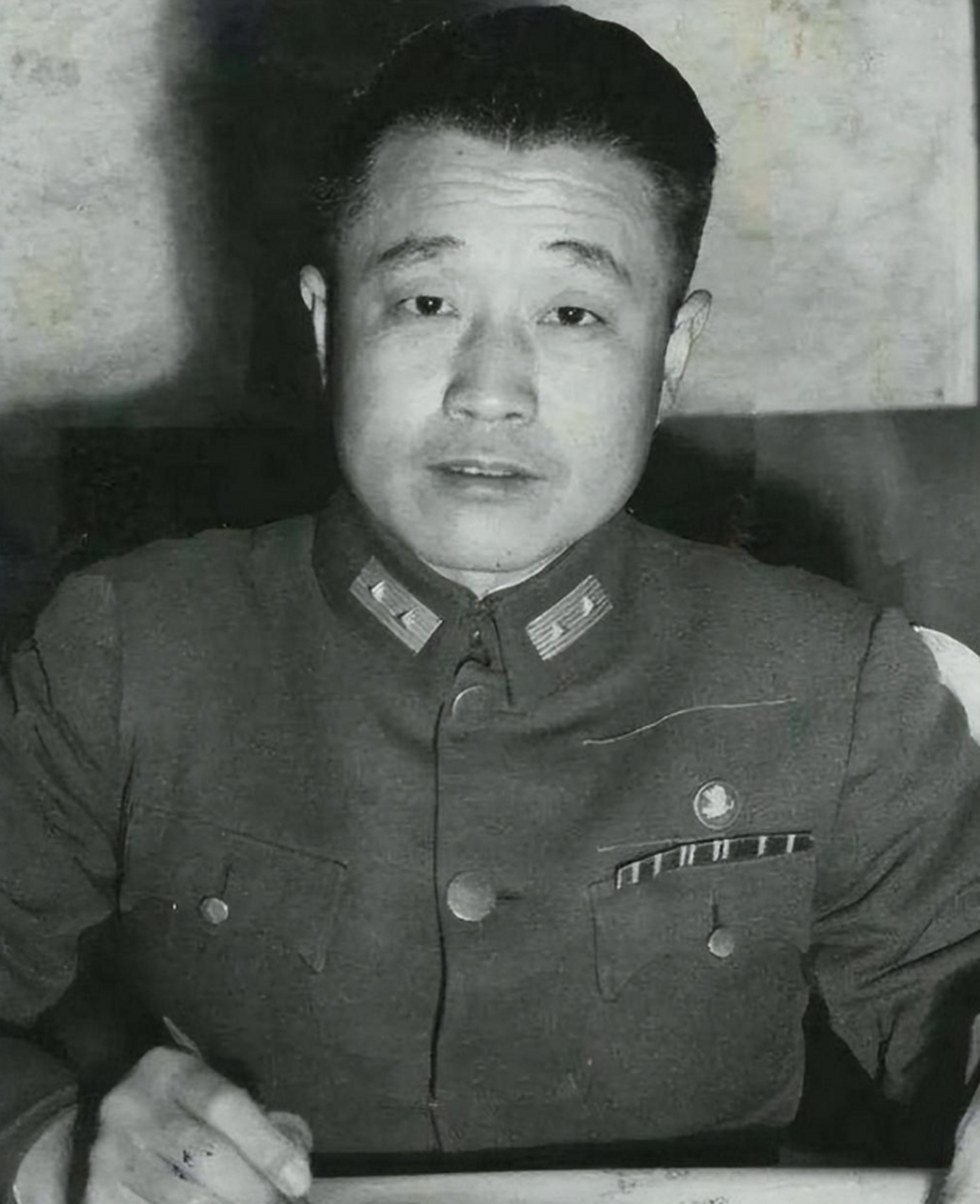 1946年,在北平住院的杜聿明准备做手术割去左肾,没想到戴笠会突然前