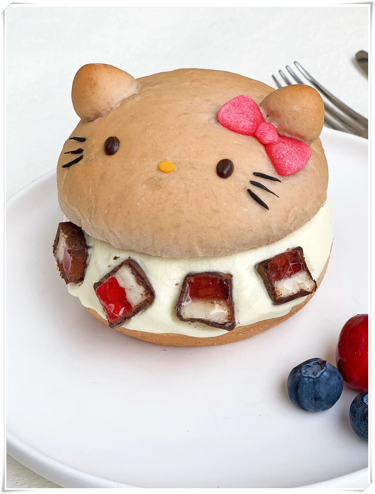 黑皮hellokitty巧克力奶油面包