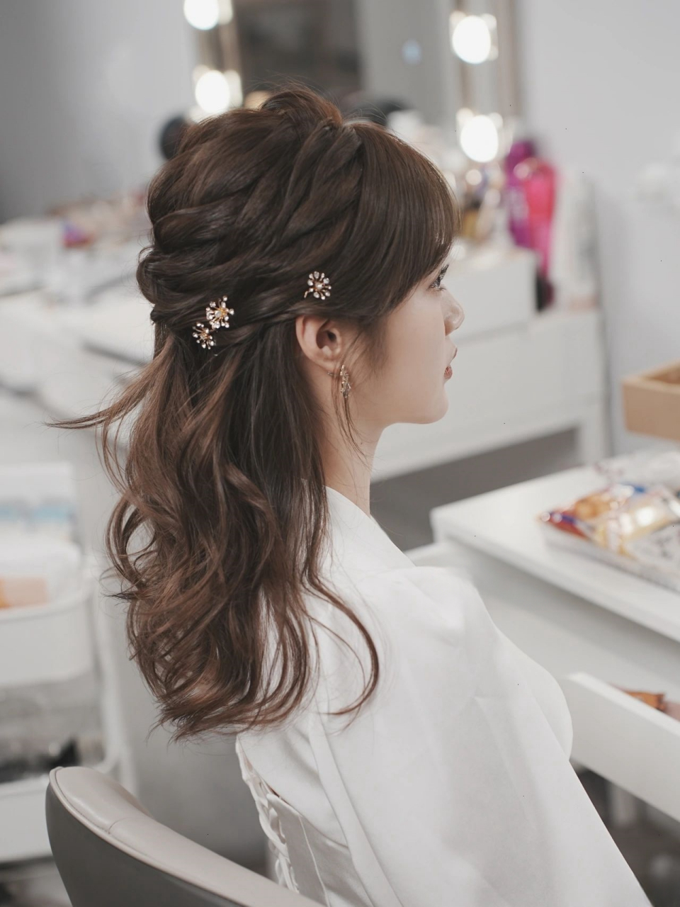 3是婚礼敬酒服造型,各个角度都很精致 新娘👰