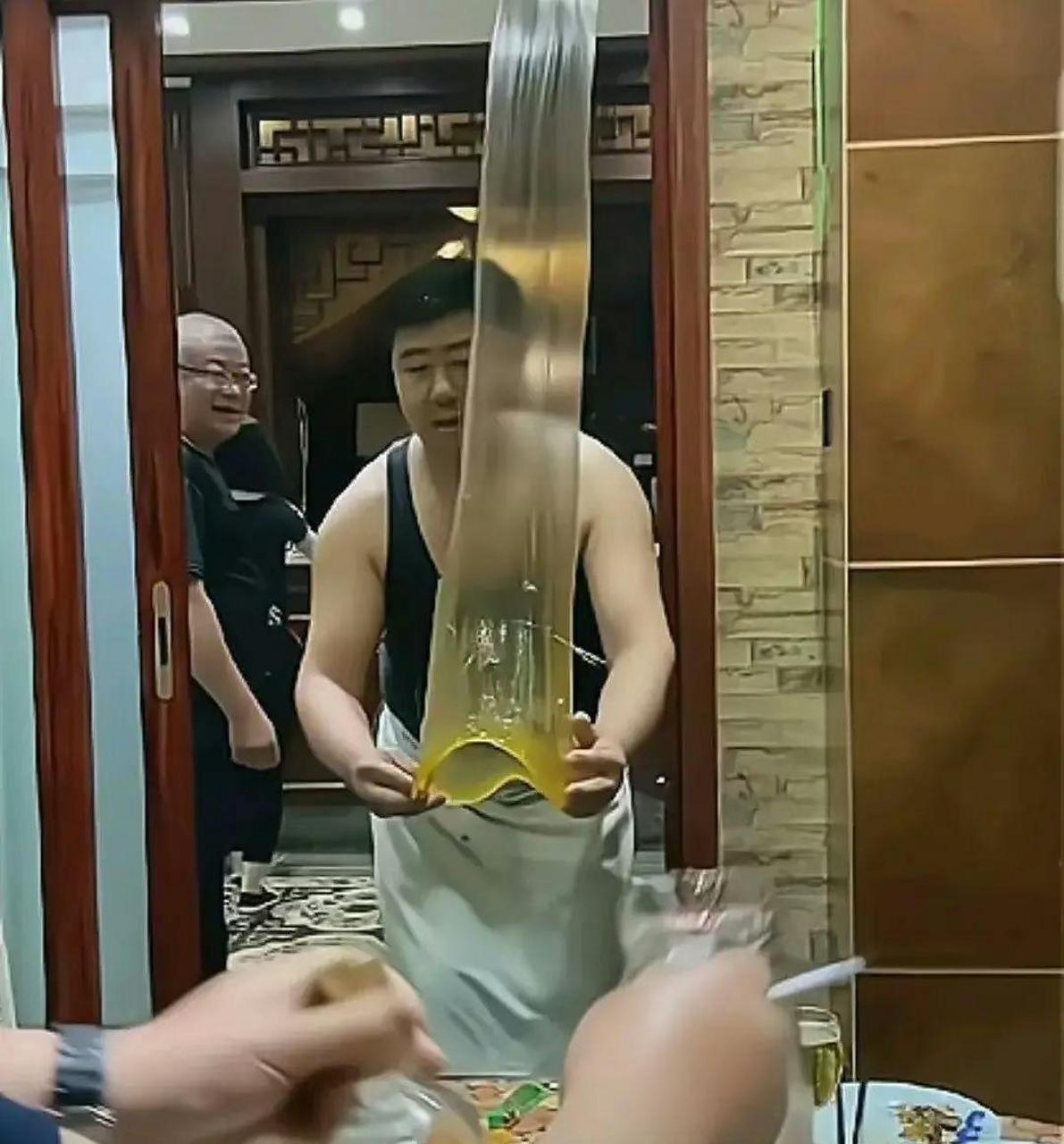 一定是个硬菜,这个菜叫什么名字?