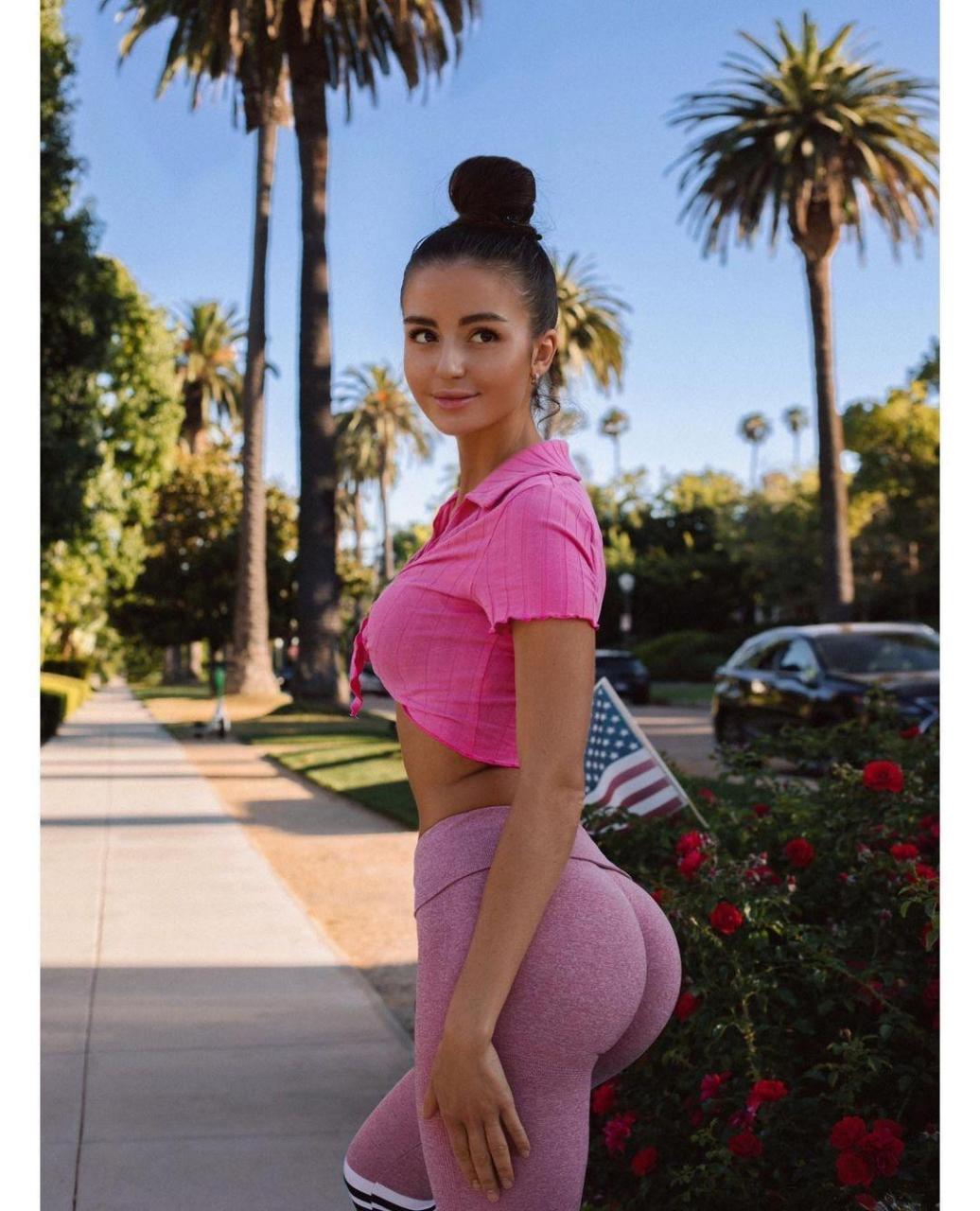 最近好喜欢蜜色皮肤,很健康