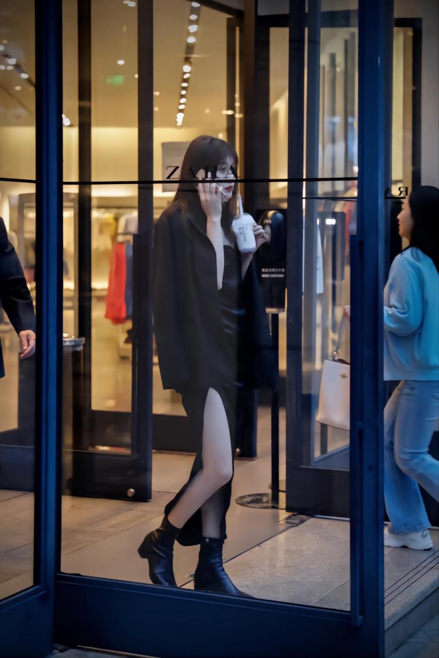 满血复活的女生