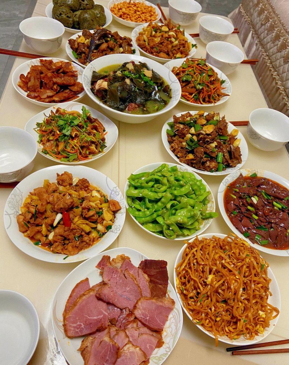 性别男,爱好做饭日常被家里人催有没有对象|||新的一年9015大家