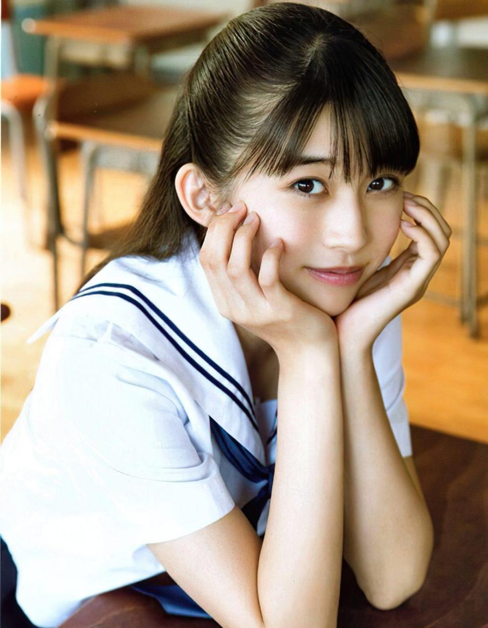 日系少女牧野真莉爱制服写真