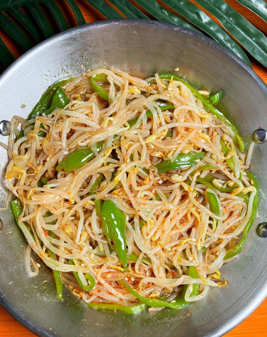 兔年"正月里"美食分享:花椒油凉拌豆芽～香爆了!