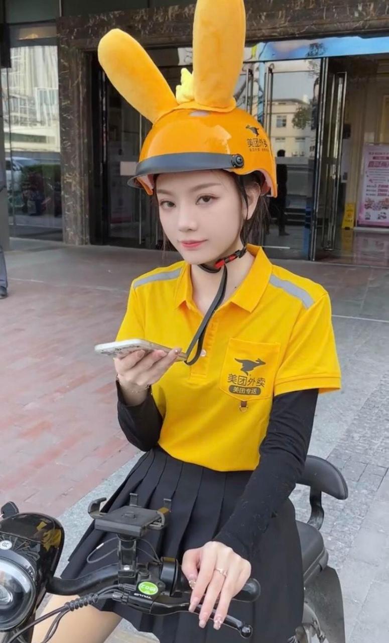 发现现在外卖女骑手越来越多了