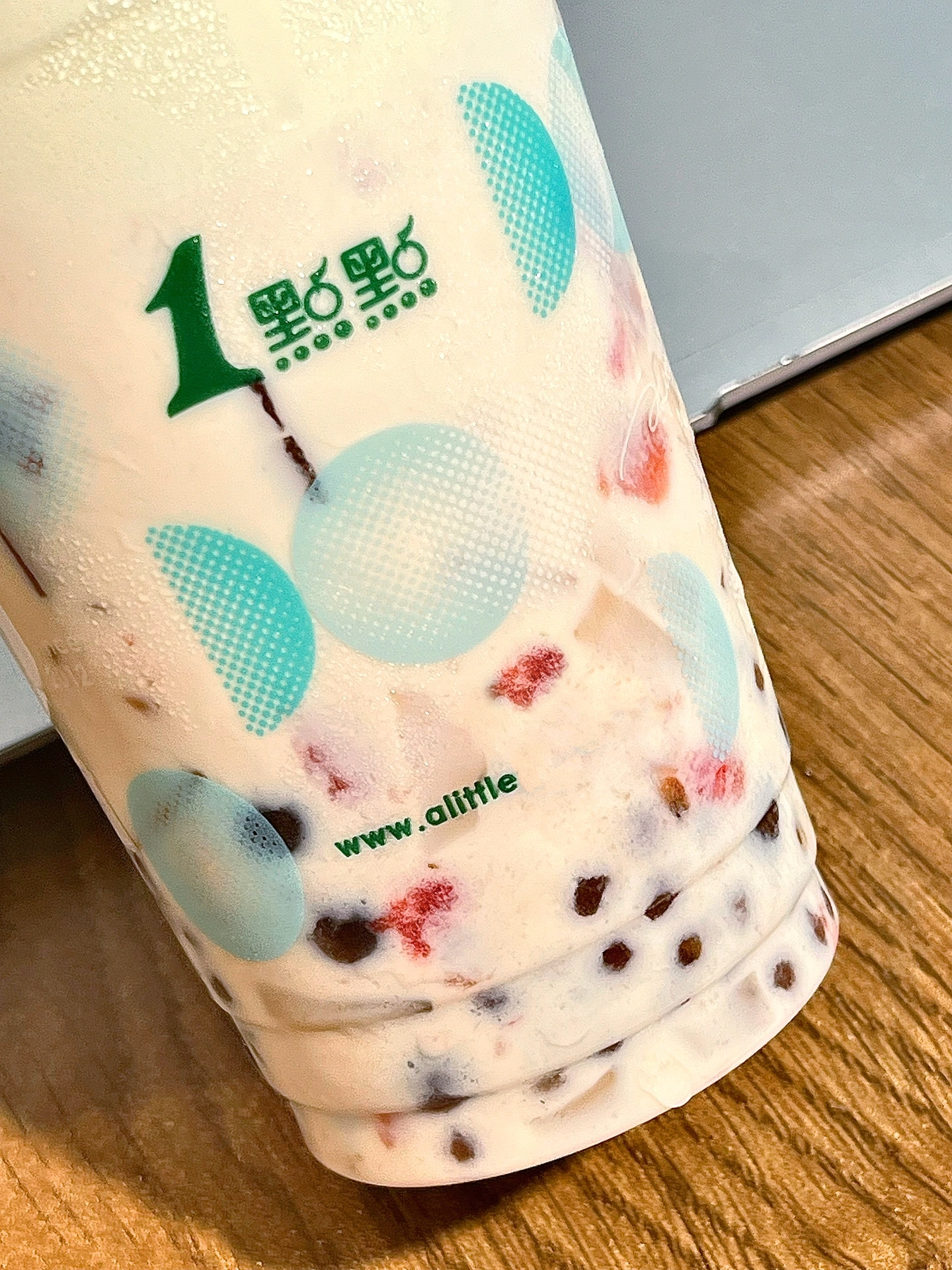 谢谢一点点的邀请品鉴～ qq美莓奶茶,真的好喝s了!