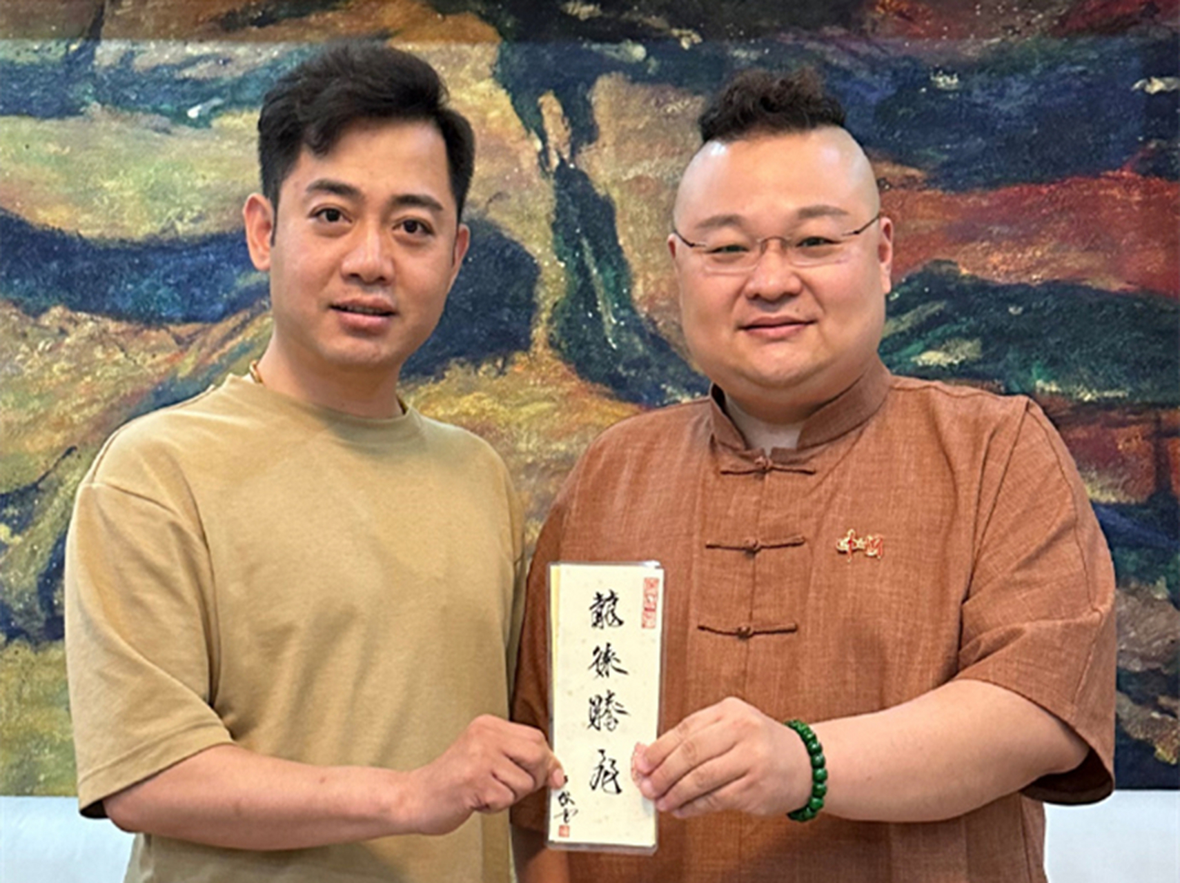 看到孔云龙前搭档李云杰登台助演,大家也被他们的感情所嗑到.