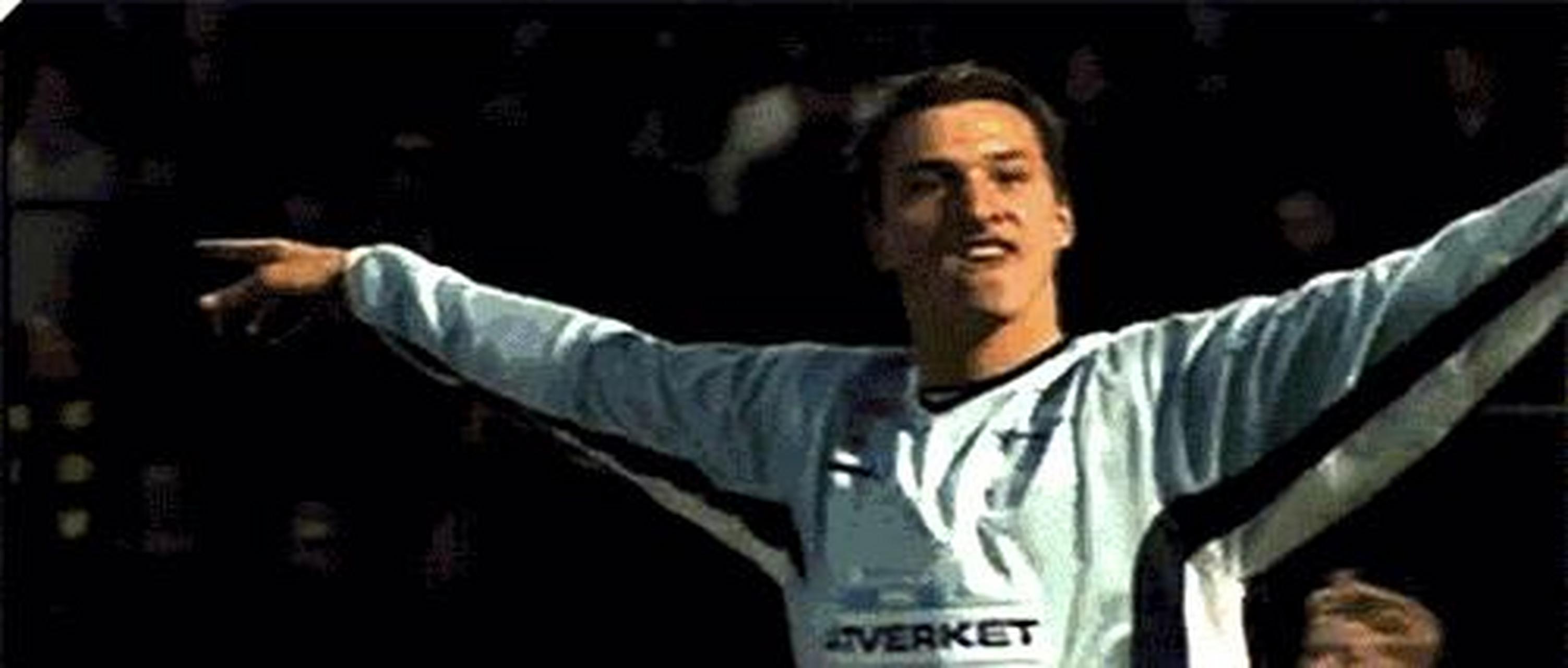 亨利滑跪庆祝,伊布张开双臂接受欢呼庆祝,贝贝托庆祝儿子出生摇篮