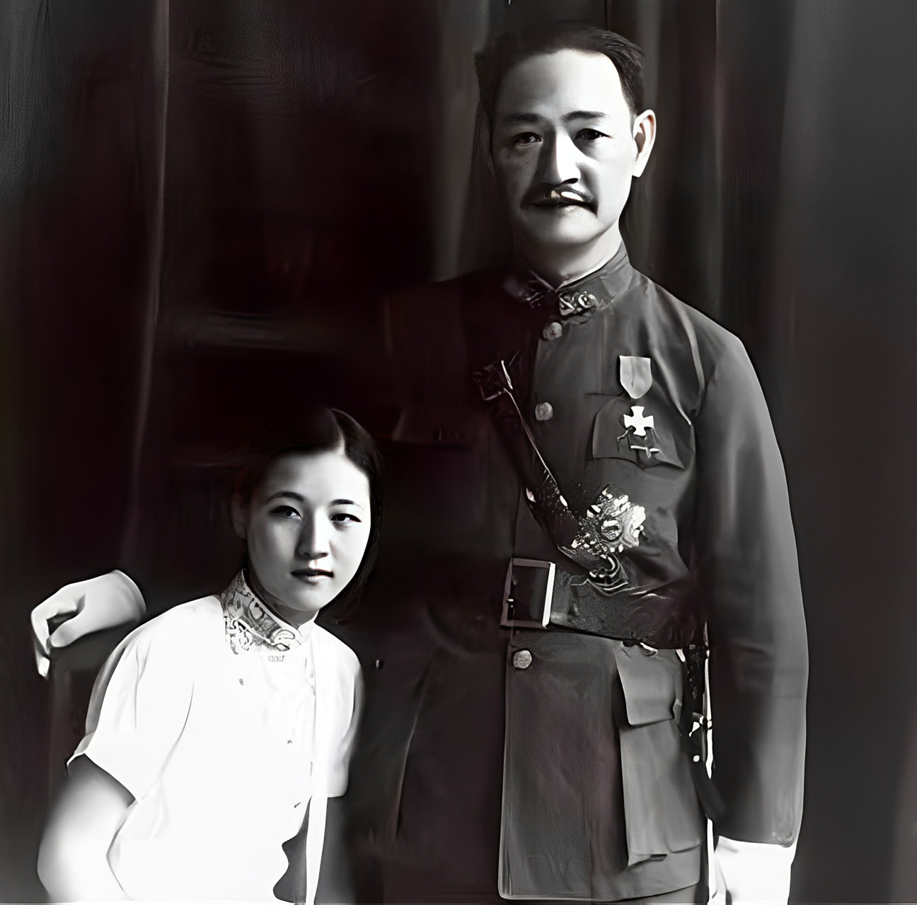 1936年,被迫结婚的郭翼青对父亲大喊:"你是我父亲.