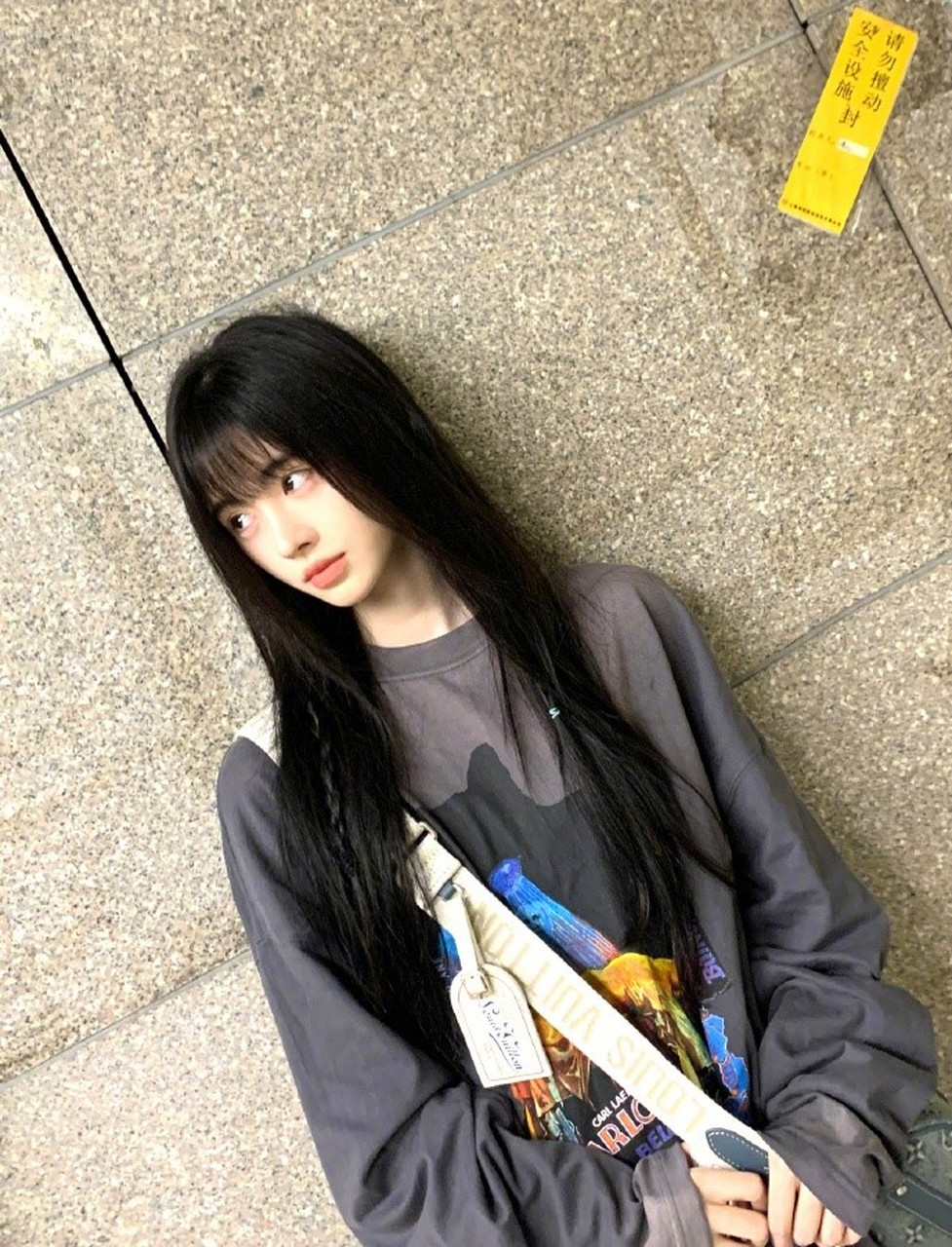 星闻#  这是独属于鞠婧祎的小秀~ 长发齐刘海简直不要太清纯!