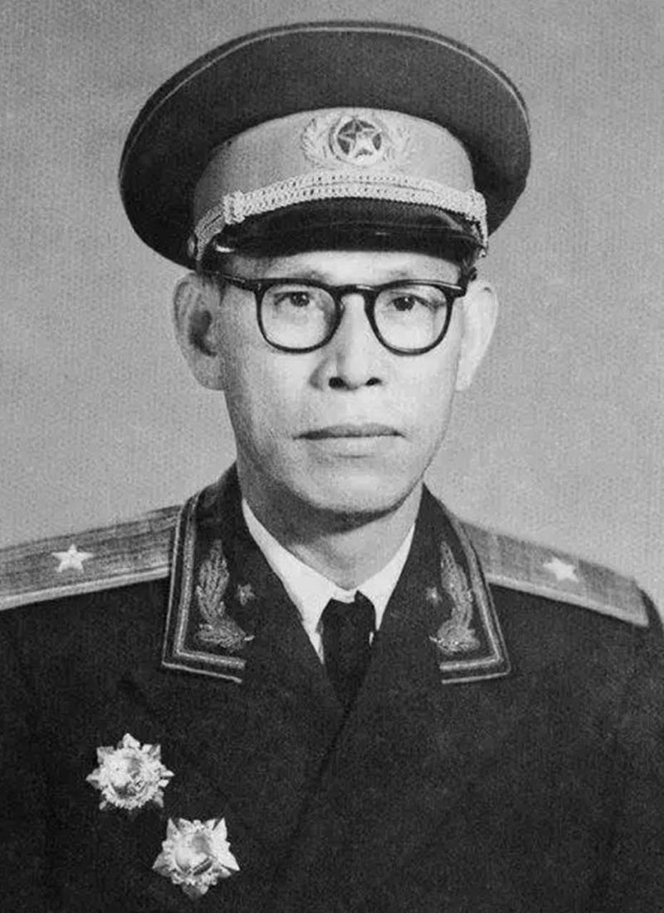 海南省军区的副司令员,1957年受到错误批判,晚年享受副兵团待遇 革命