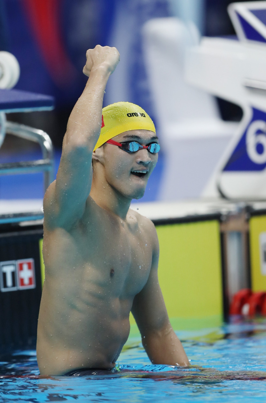 亚运会徐嘉余100仰夺金,梦之队连夺6金,9月24日据体坛频道报道,中国泳