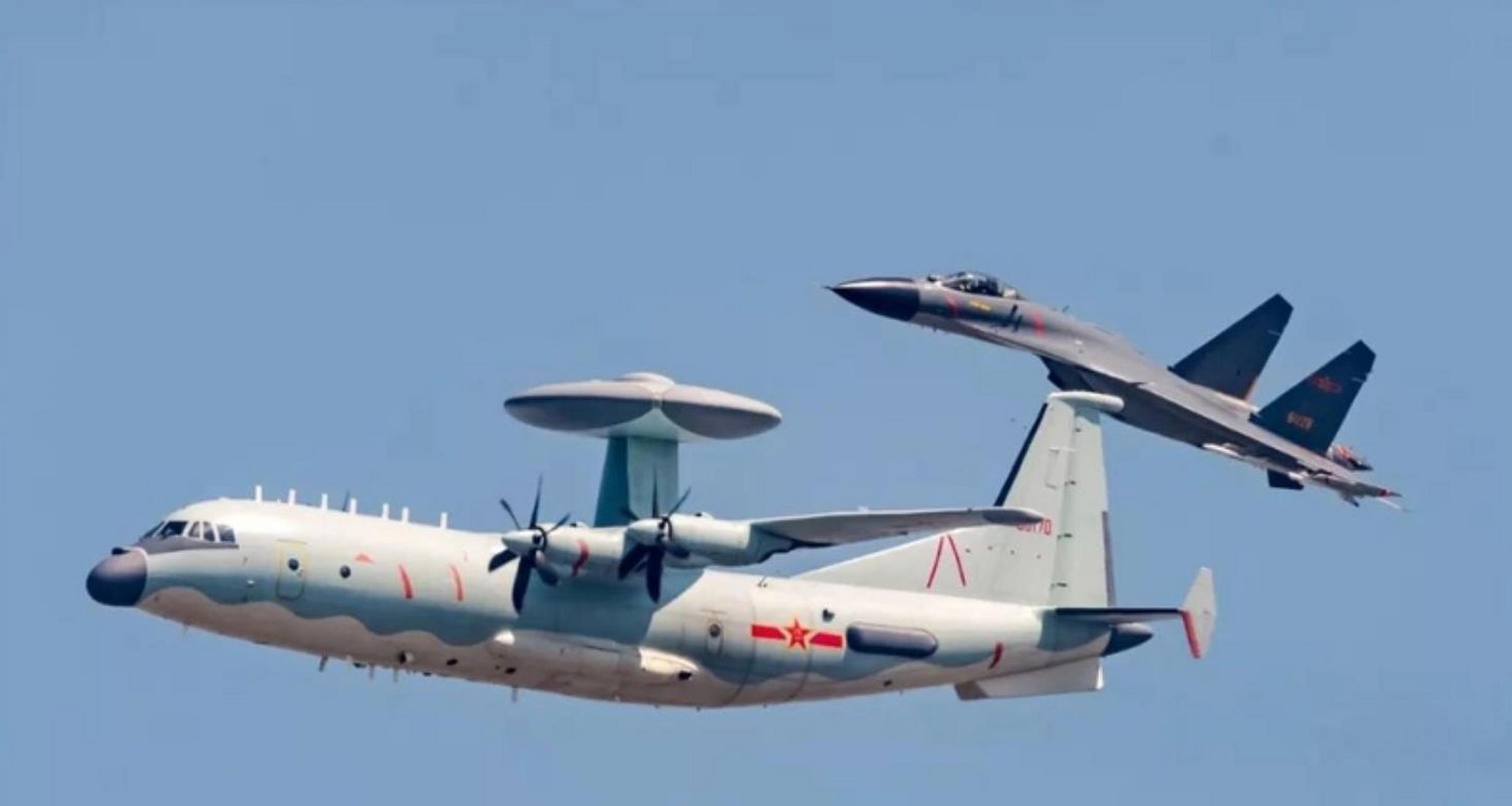 美军现在很担忧中国空军的歼-20 空警-500 远程空空导弹的斩首战术.