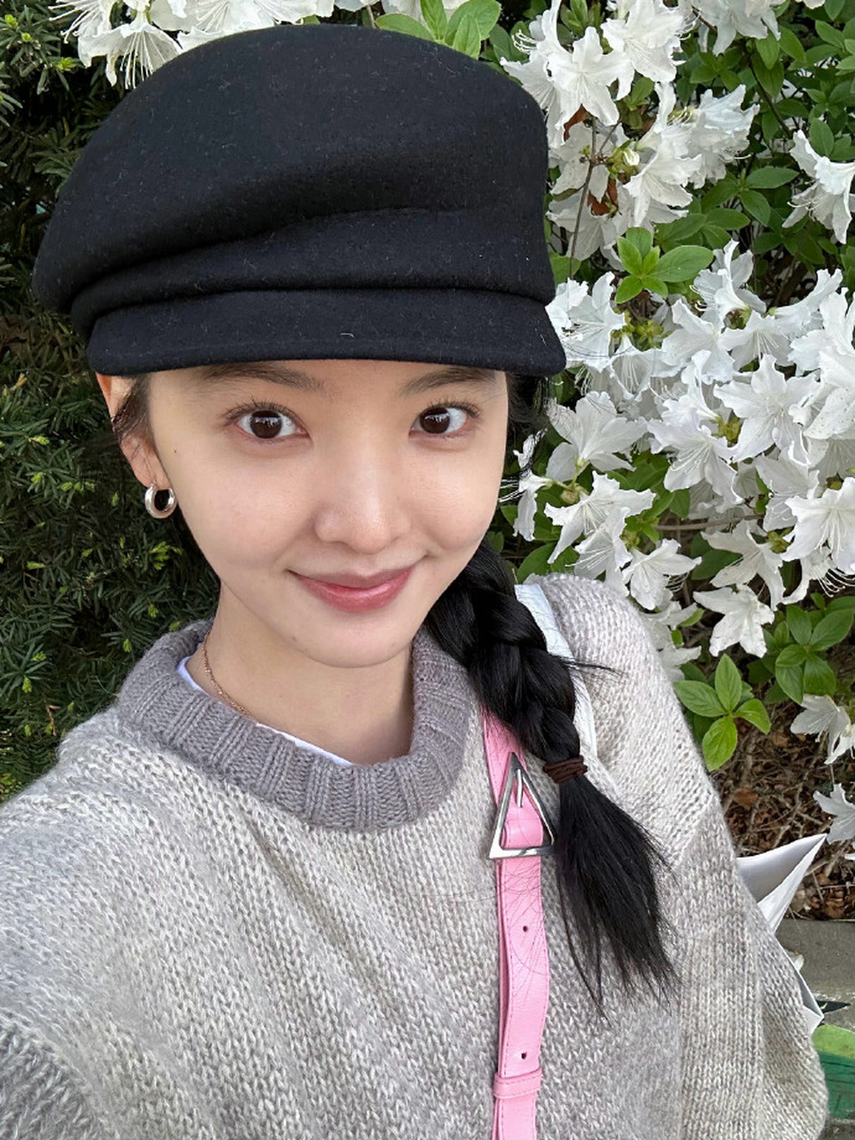 星闻#  章若楠 ~ 这是大家都喜欢的甜妹的照片~ #秋日生活创作季