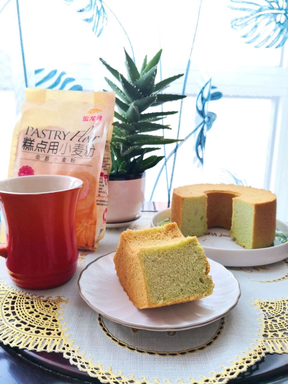 香兰叶戚风蛋糕 喜欢它的简单,喜欢它的味道,甜而不腻,百吃不厌.