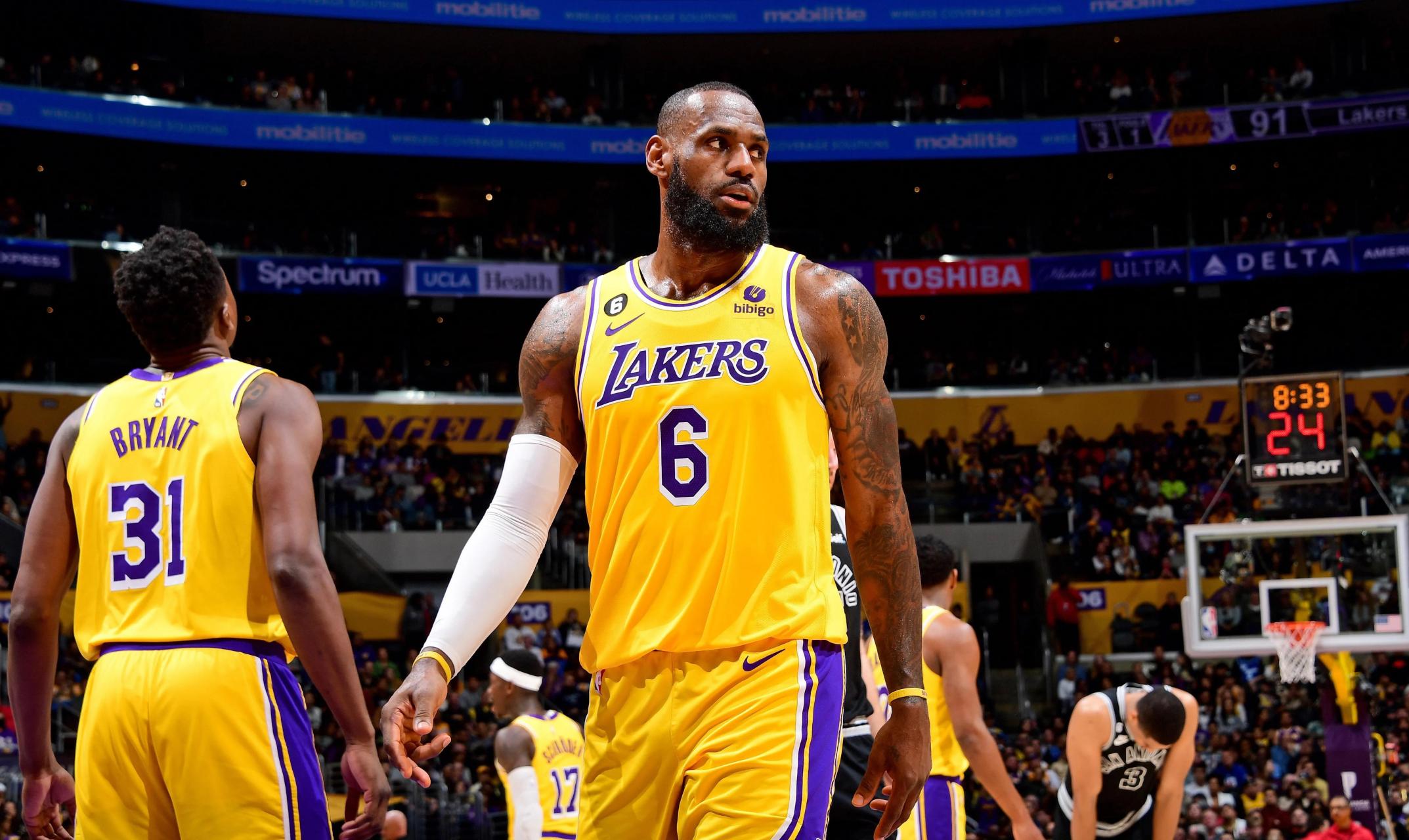 泰伦卢全场的表现完爆了哈姆,快船的策略非常明确:  1.