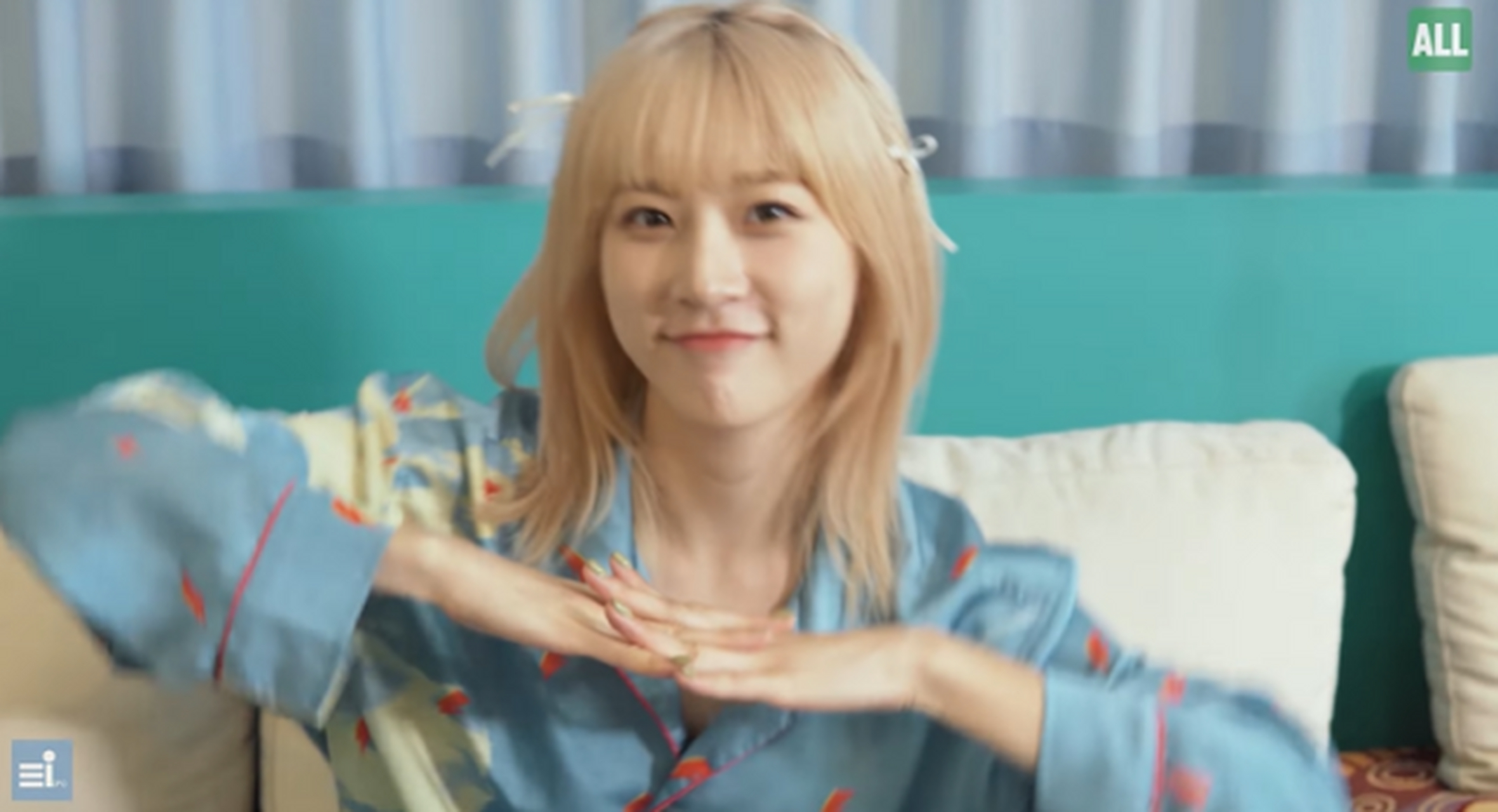 金赛纶复出mv预告公开,金色短发十分抢眼. #秋日生活创作季