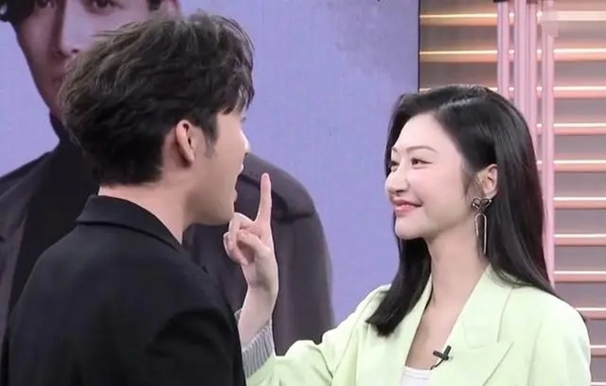 景甜年轻时候颜值真高,跳芭蕾舞白净灵动,不愧是人间富贵花