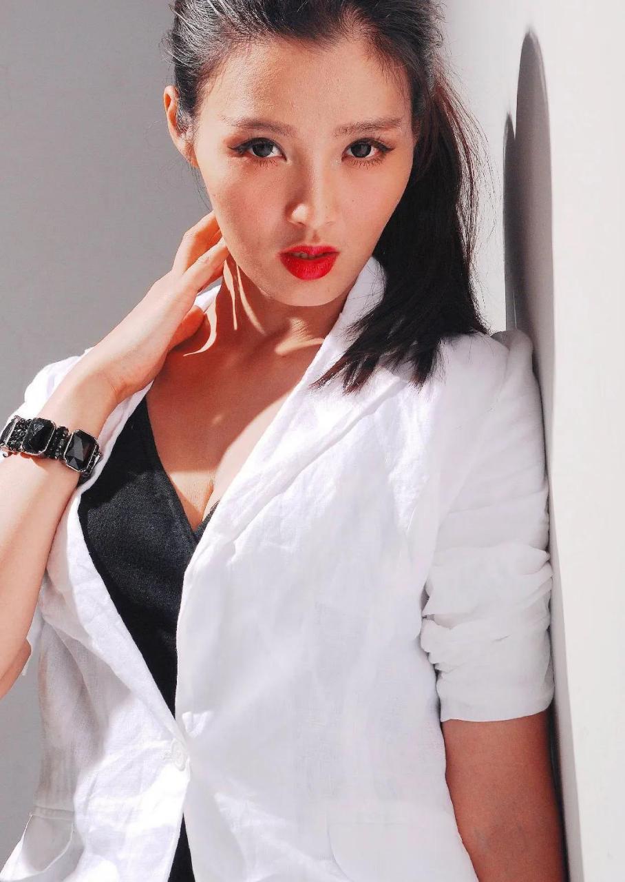 王昭君扮演者美女白庆琳