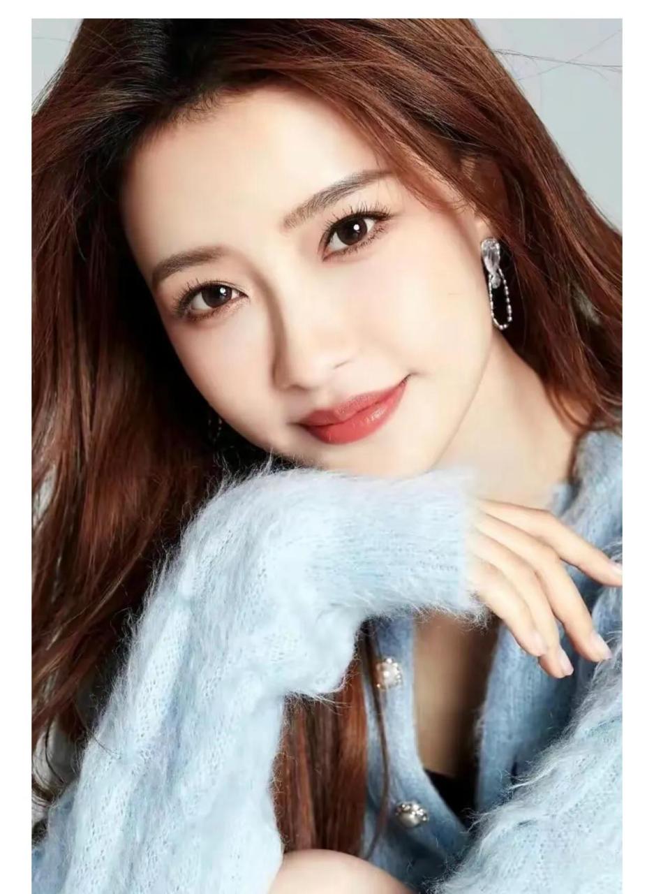 孙怡高清写真大眼睛,亮丽  喜欢就点赞