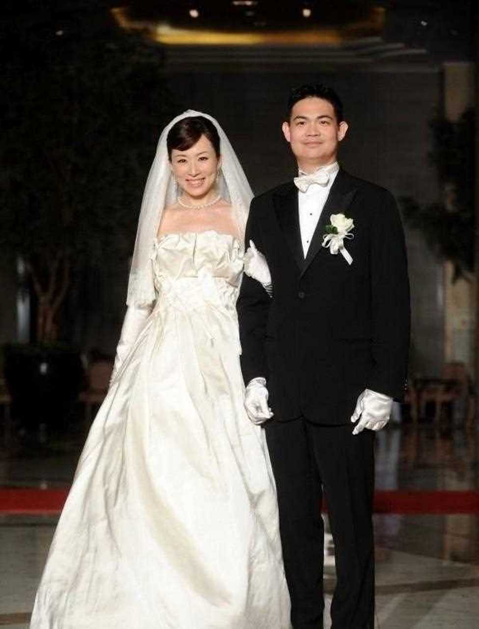 五官端正打扮精致 近日连战的二儿子连胜武和一位美女约会的画面曝光