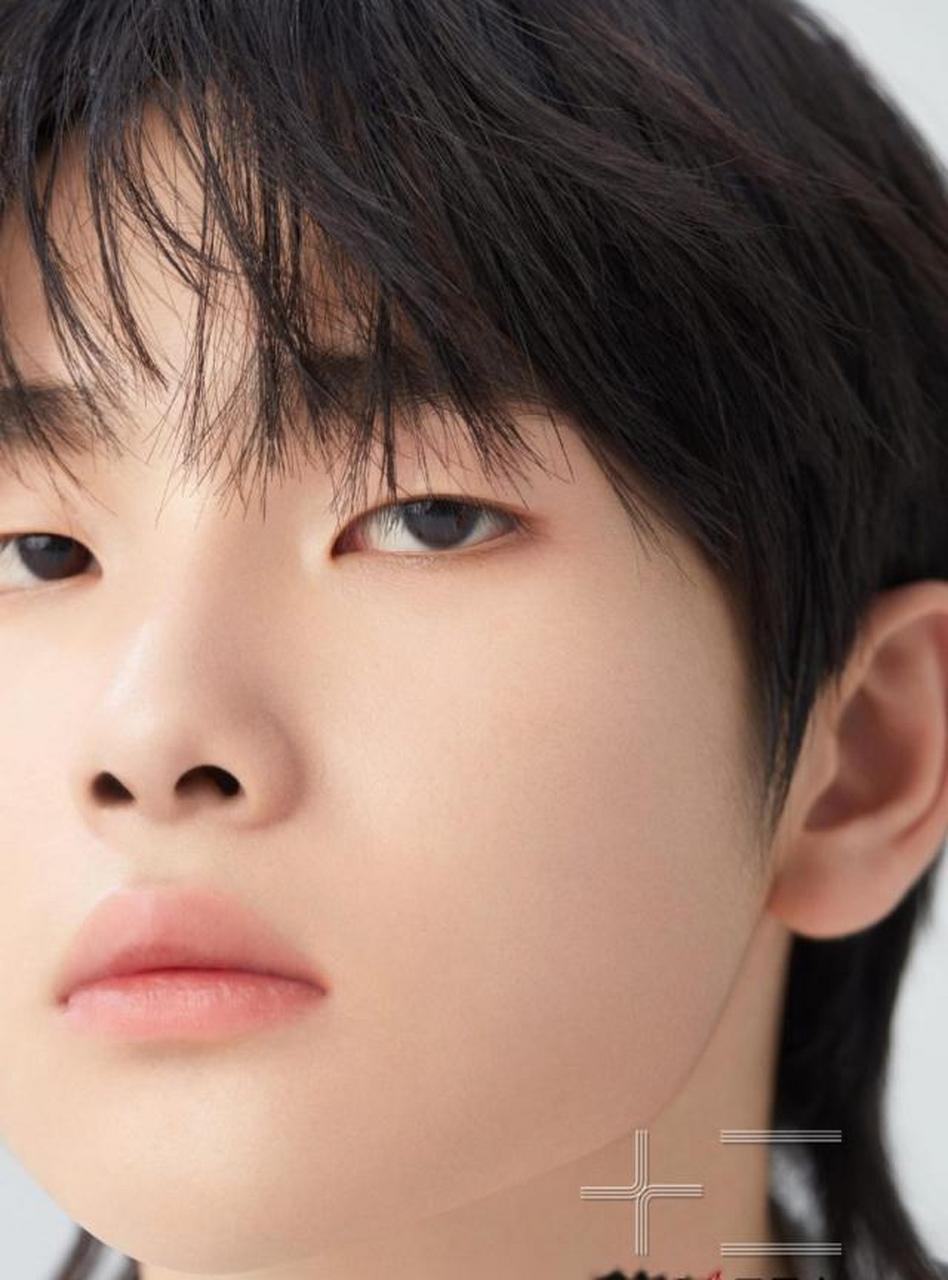 开幕式,杜海涛把赵磊念成赵让,任世豪念成任世嘉……来,r1se高清怼脸