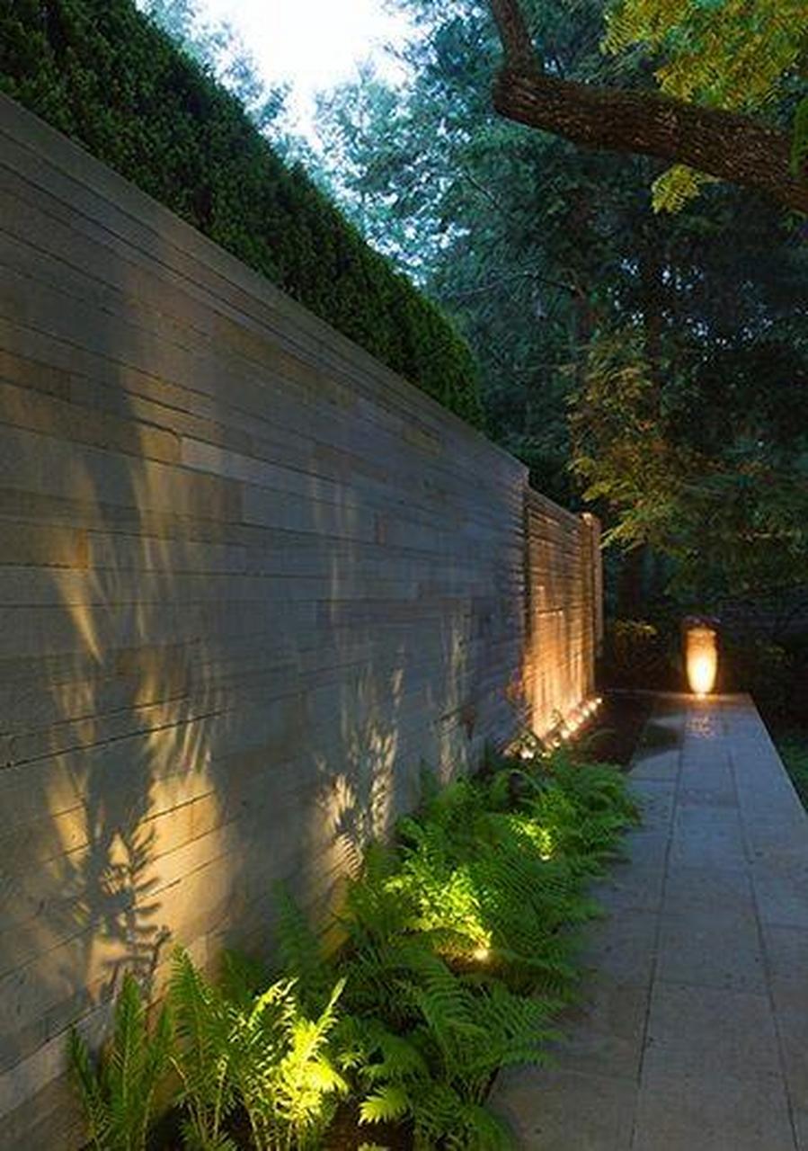 喜欢夜景,可以兴建一集成照明庭院  利用太阳能电池板夜晚自动开启,在