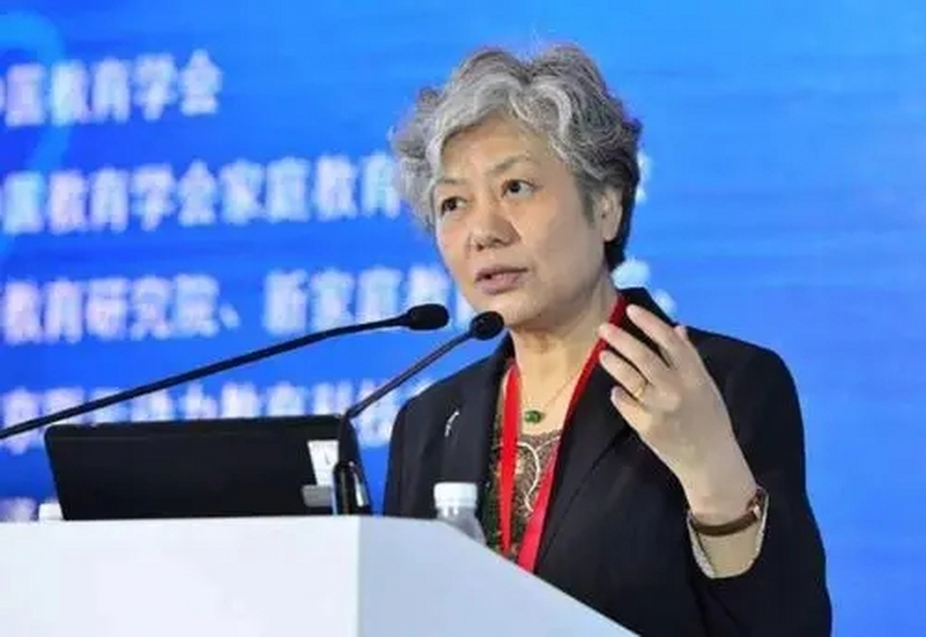 复旦大学哲学教授王德峰吐槽儿子:我精心培养了18年,差点连大学都上不