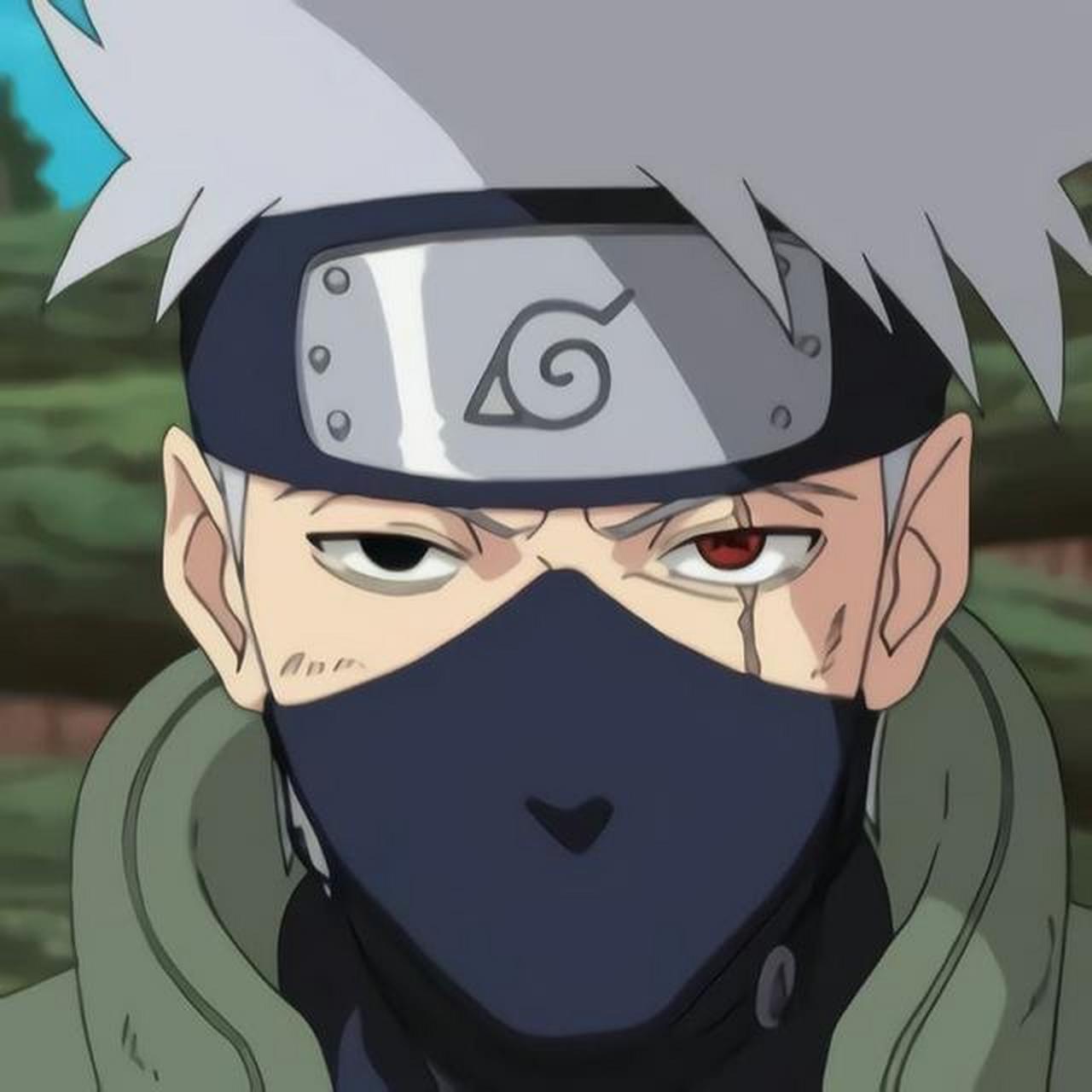 卡卡西也是一个悲剧的人物,小时候就目睹了父亲的自杀,给他留下来深重