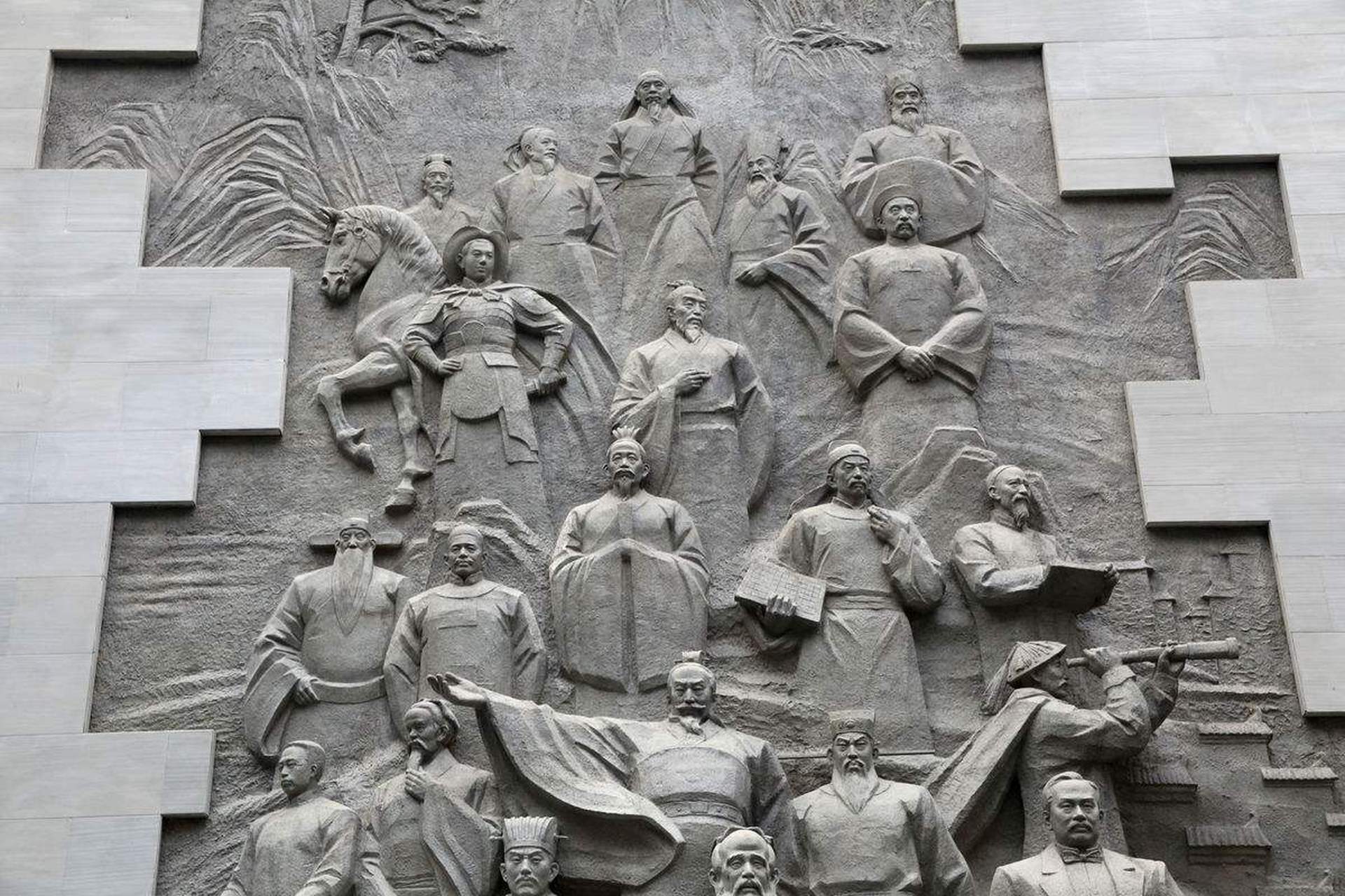 安徽名人馆位于合肥市西郊蜀山风景区,是全国首家地方籍名人展馆,全国