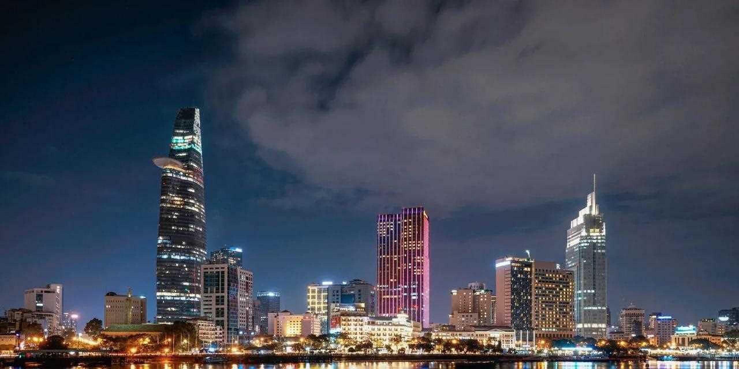 风景:夜晚的胡志明市[再见] [三哈] 地点:亚洲 - 越南 [开心] 分类