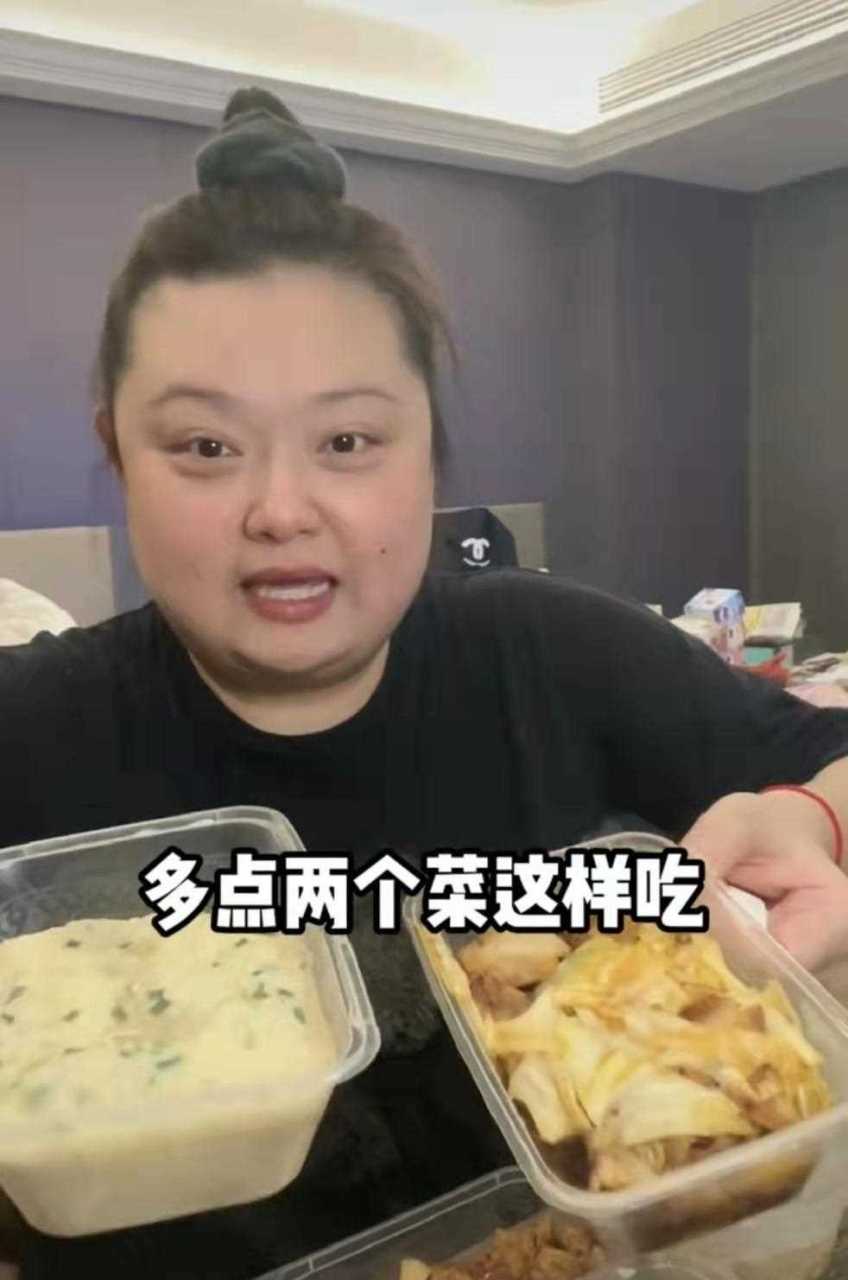 香港艺人陈嘉佳(细细粒)近年都在內地发展.