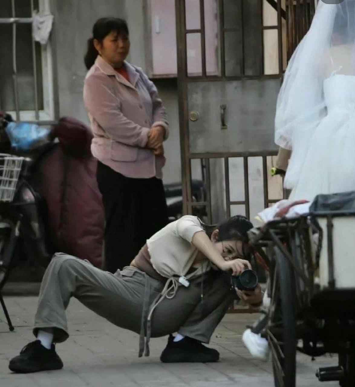 你永远不知道,摄影师为了拍照能有多拼 #搞笑趣味图