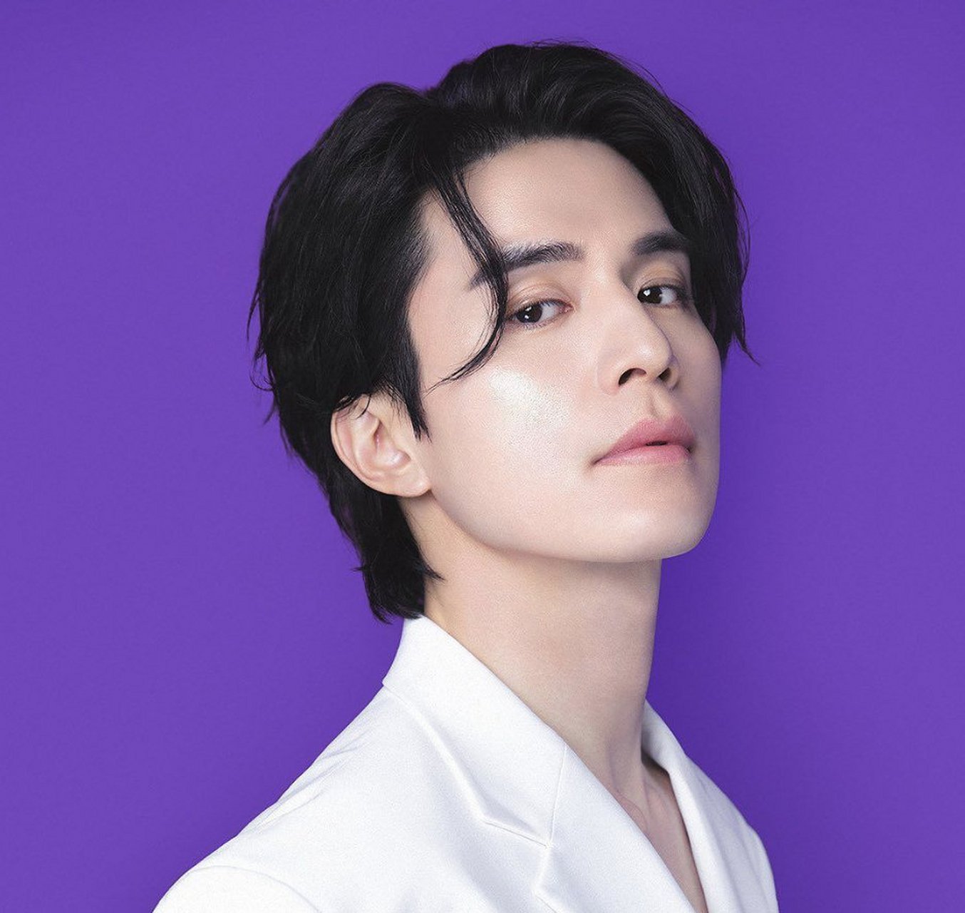 李栋旭42岁近照,这个状态真的好厉害!完全看不出来,不愧是你啊李栋旭