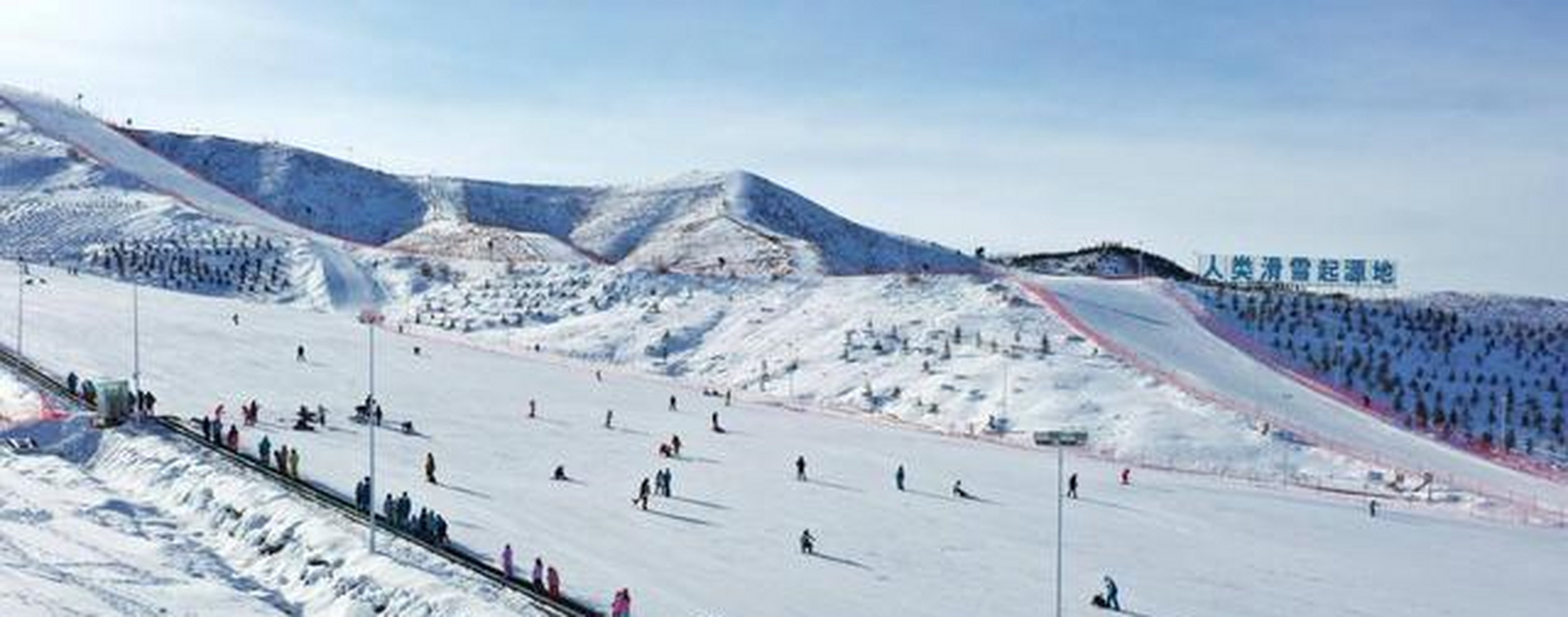 阿勒泰市将军山滑雪场,全国唯一与城市相连的高山滑雪场[亲吻]