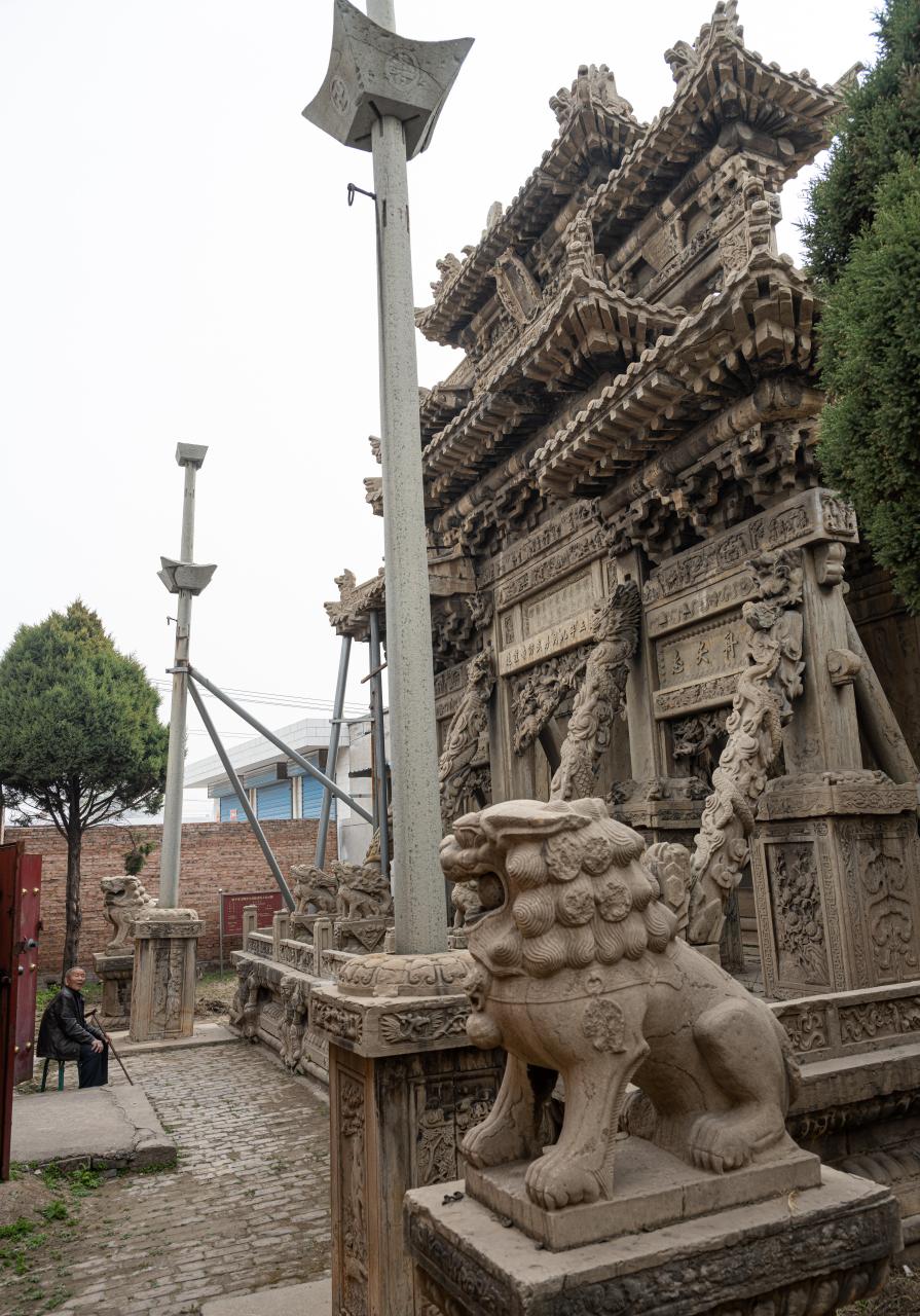 山西阳武朱氏牌楼,整个山西省所能见到最精美的石牌