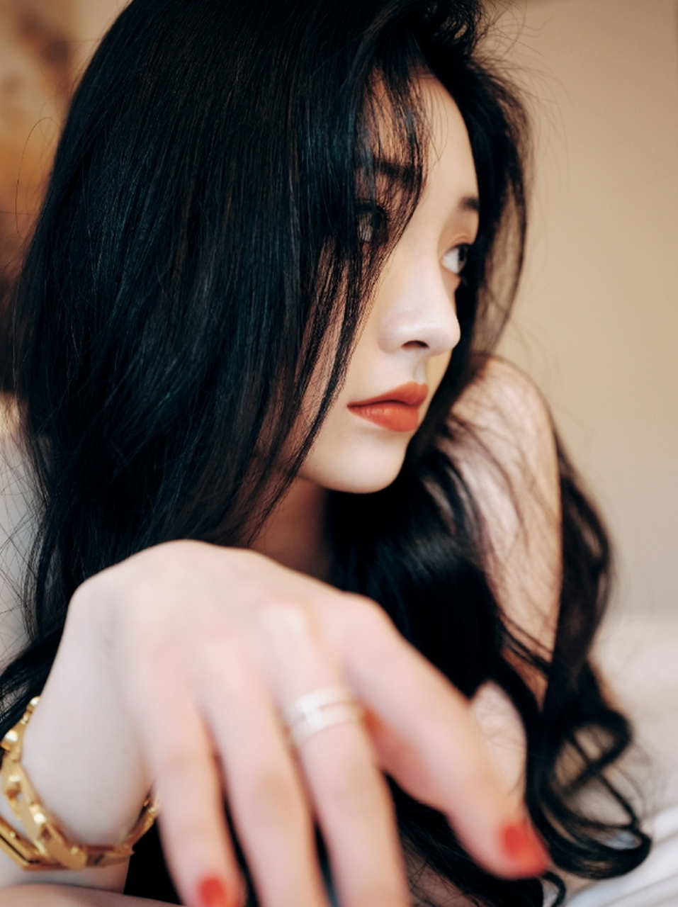 肤如凝脂,身姿曼妙的#周洁琼# #追星最前线# 白皙水嫩的肌肤,吹弹可破