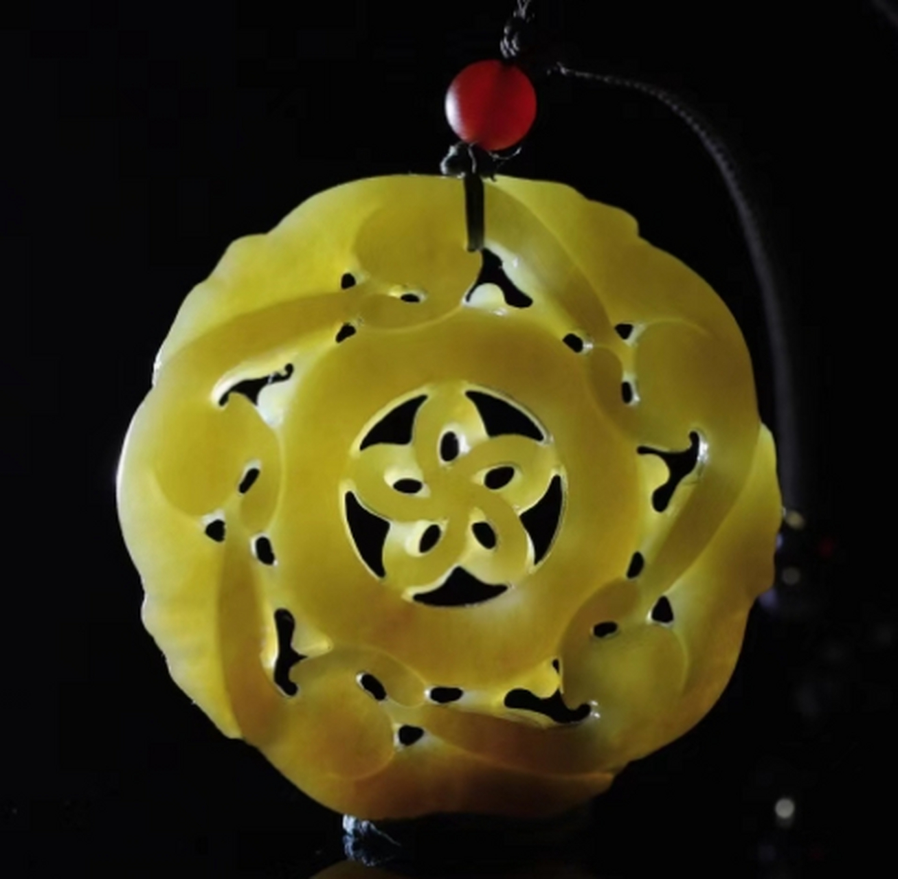 点击头像看直播##和田玉#新疆天然和田玉俏色五鼠运财吊坠 鼠来宝