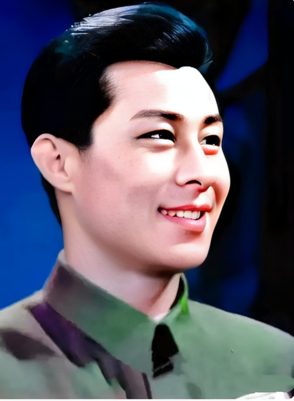 王心刚是一位真正的文学家巨匠,他为中国电影事业做出了杰出的贡献