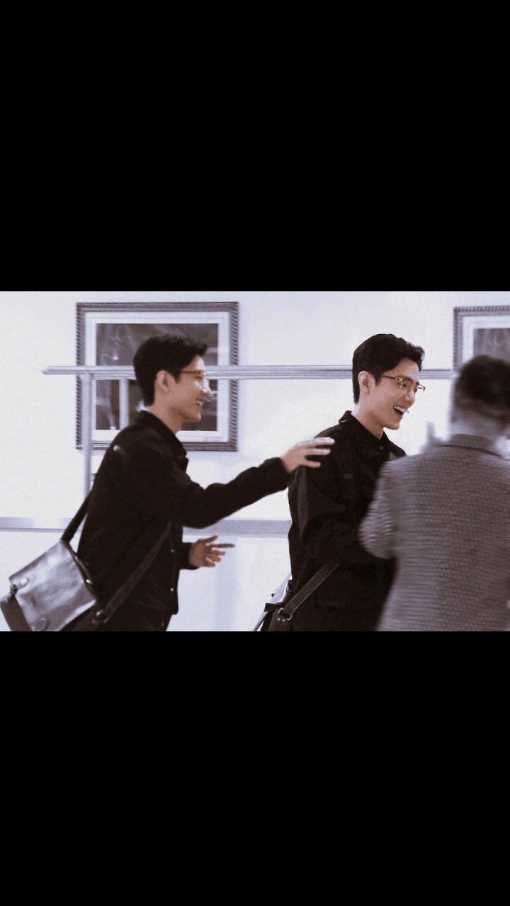 [马思纯的微笑] [马思纯的微笑] 是不是自拍也得安排上呀[羞嗒嗒]羞 