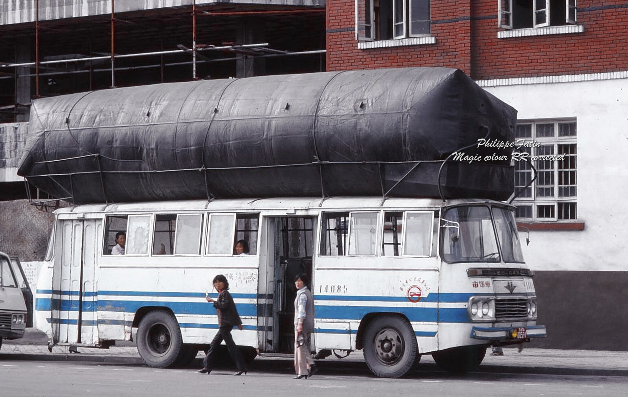 煤气包公交车图片