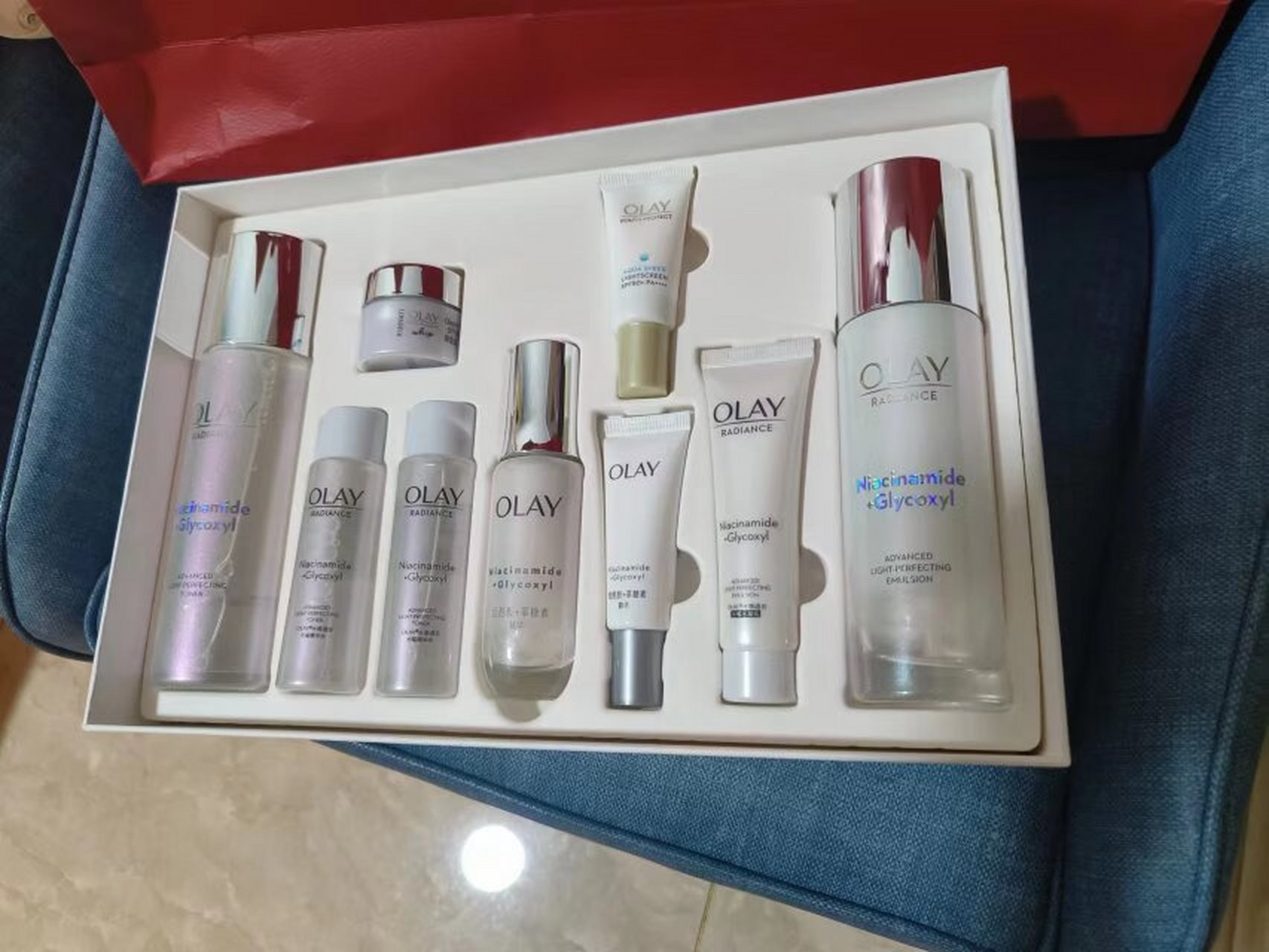 玉兰油(olay)小白瓶精华液美白水乳9件护肤品套装礼盒,是每一个护肤