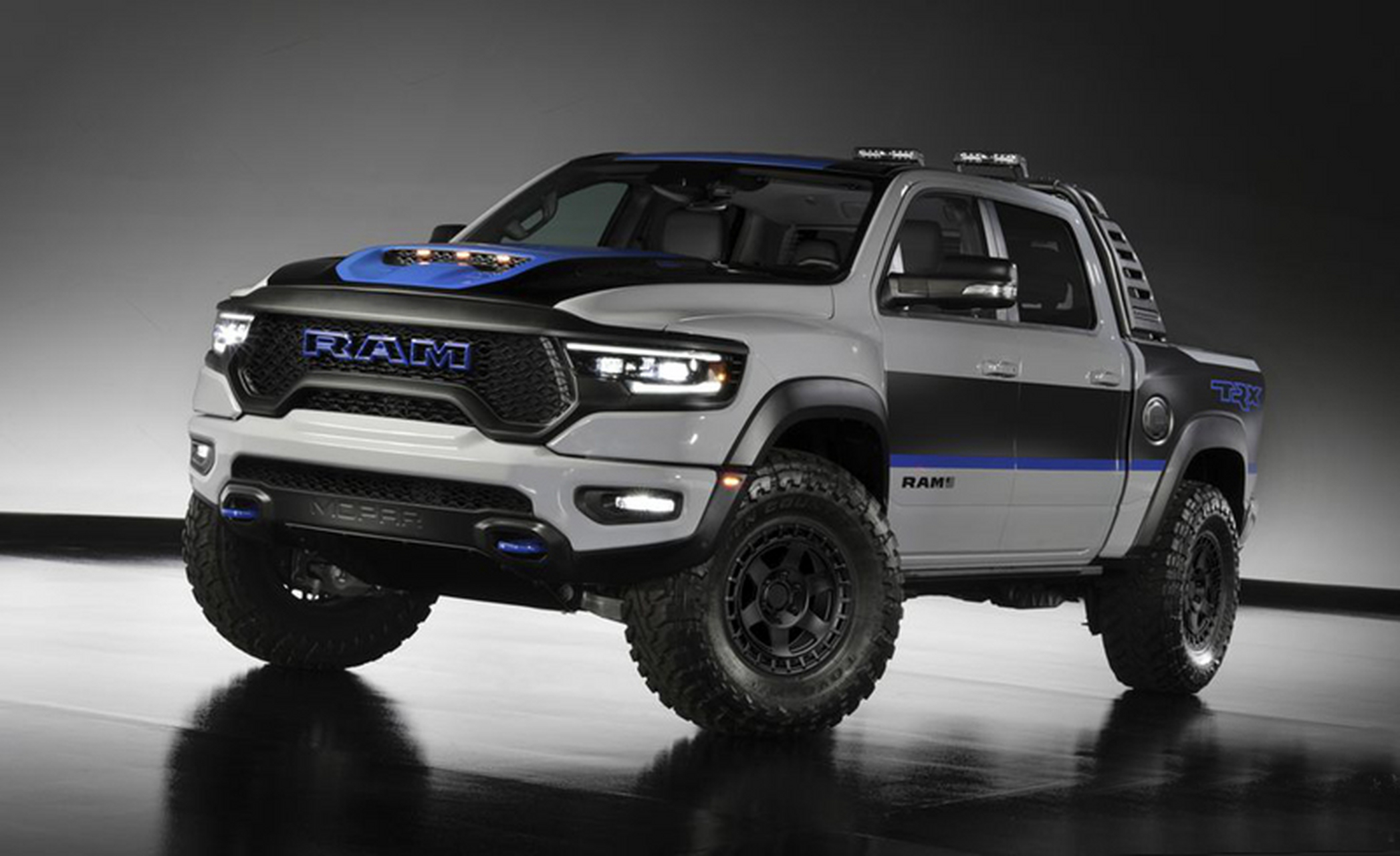 sema改装展上那些皮卡车#皮卡改装# #改装车展