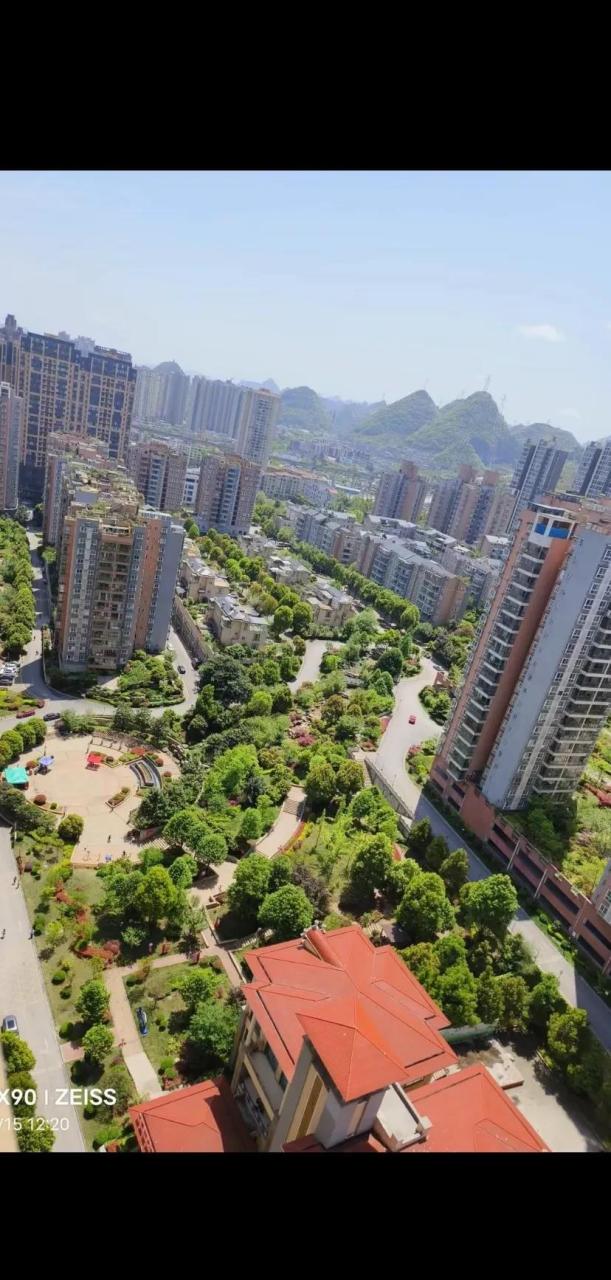 一部手机带走一条命  我们小区33号楼,一个10岁左右的小女孩从19楼跳