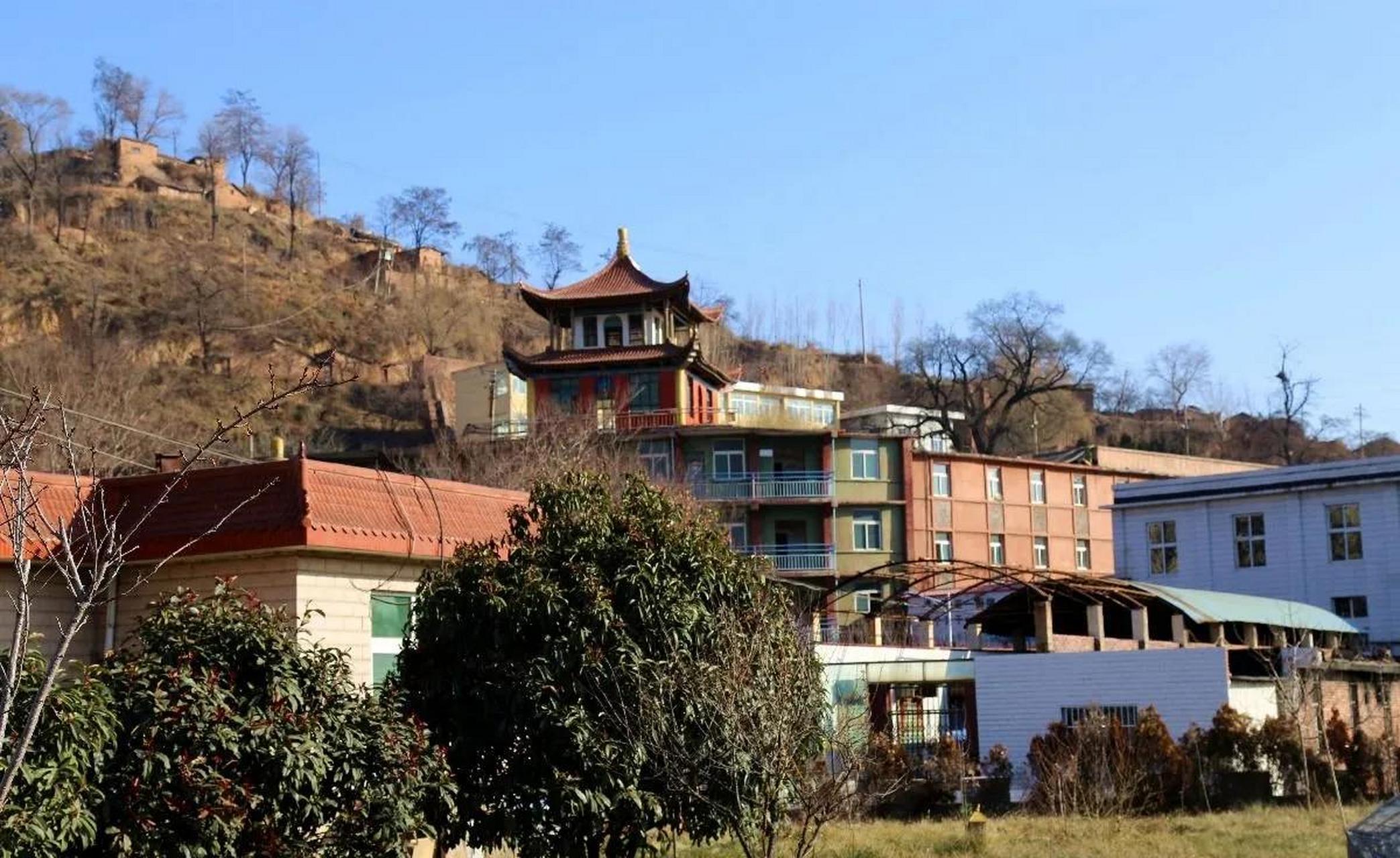 陕西铜川王石凹煤矿          煤矿位于陕西省铜川市东郊12.