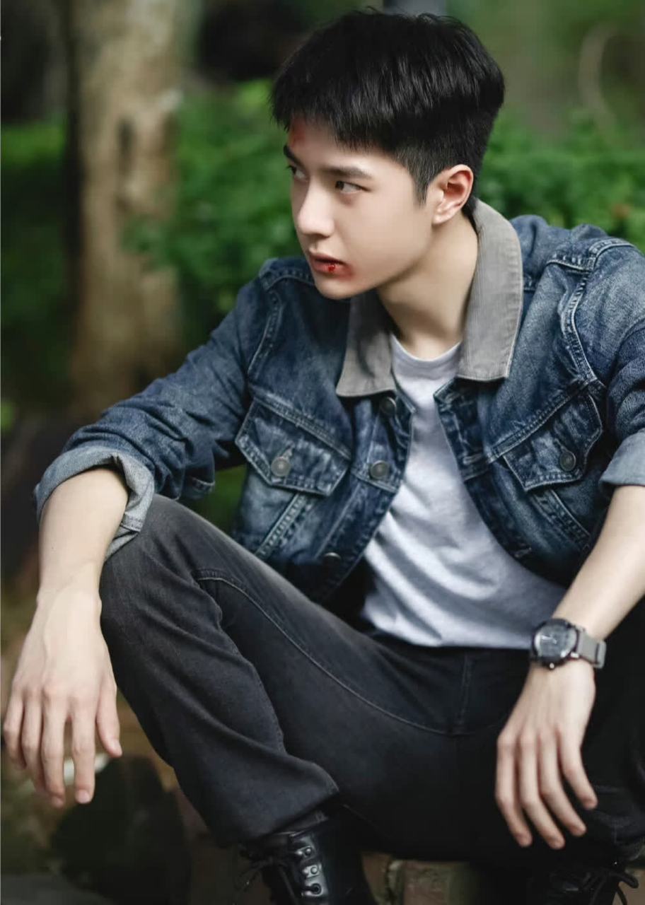 王一博《冰与火》剧照太帅了! 有什么你喜欢的吗?[坏笑]